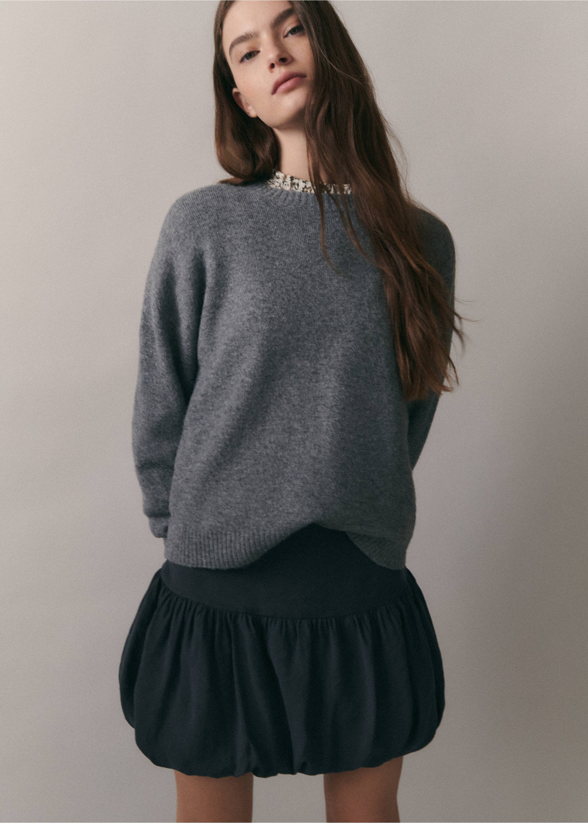 Balloon mini-skirt with zip - Details of the article 5, Charcoal. Ref: 77038281-00.