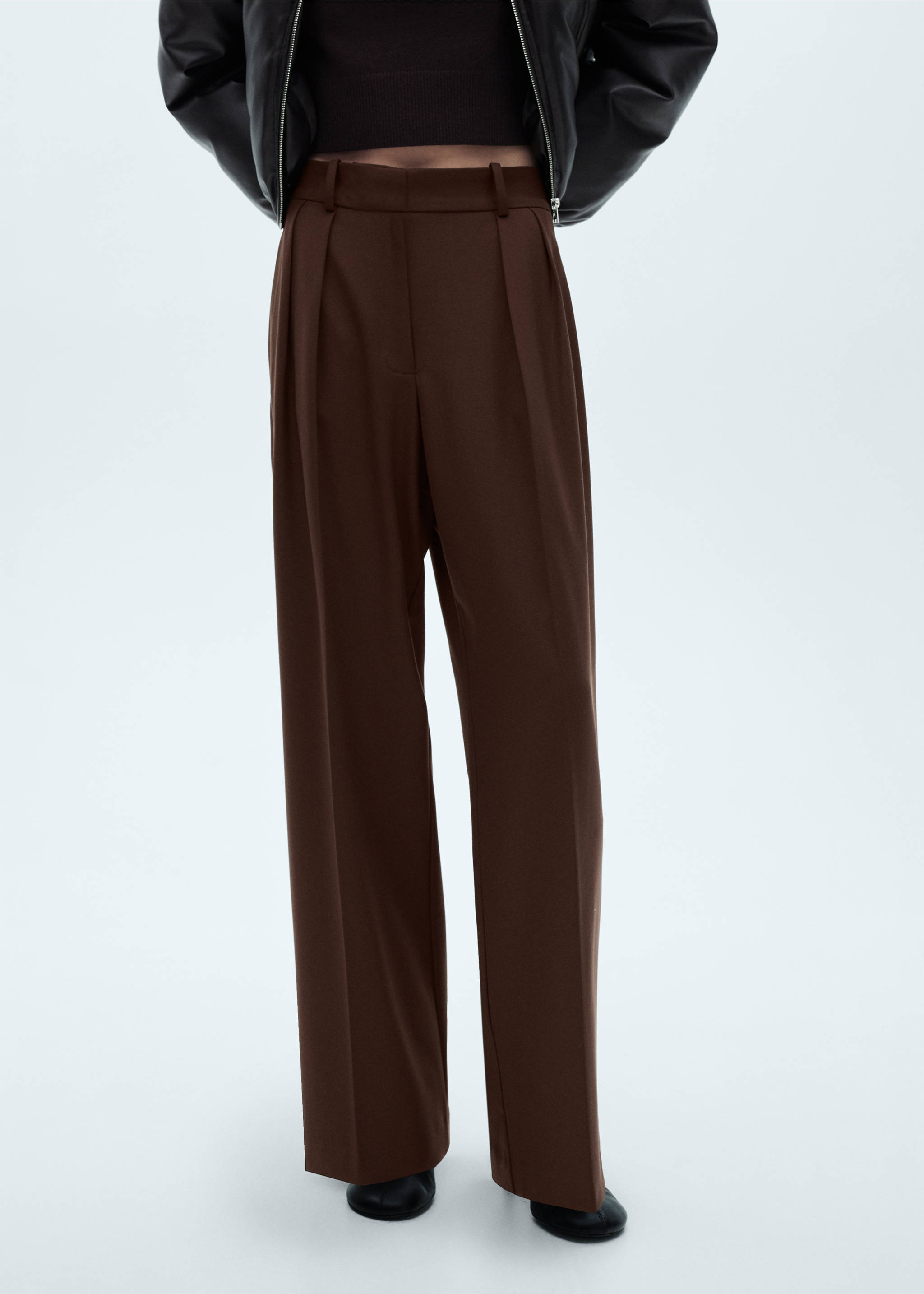 Wide leg pleated trousers - Medium plane, Brown. Ref: 77038285-00.