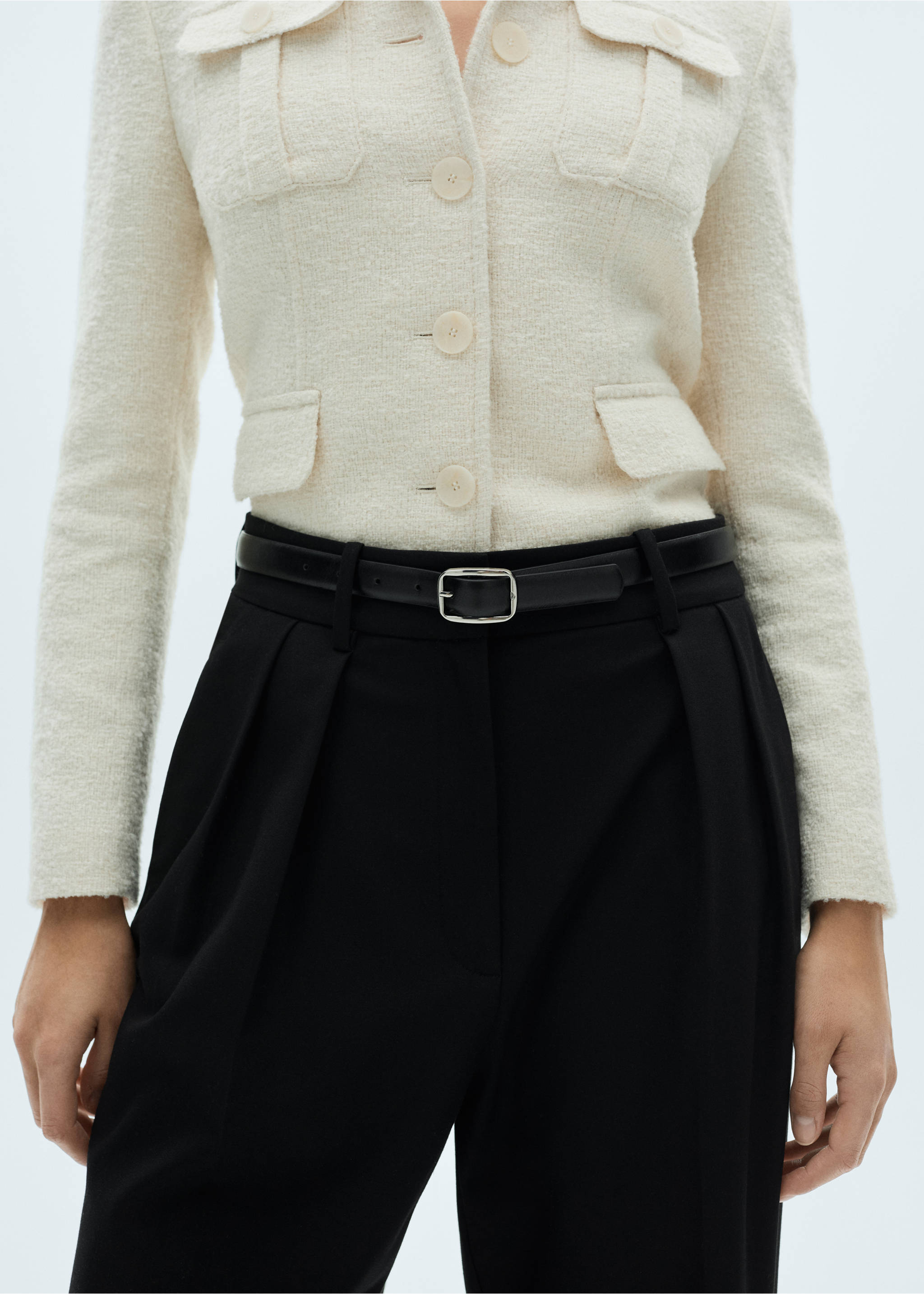 Wide leg pleated trousers - Details of the article 6, Black. Ref: 77038285-00.