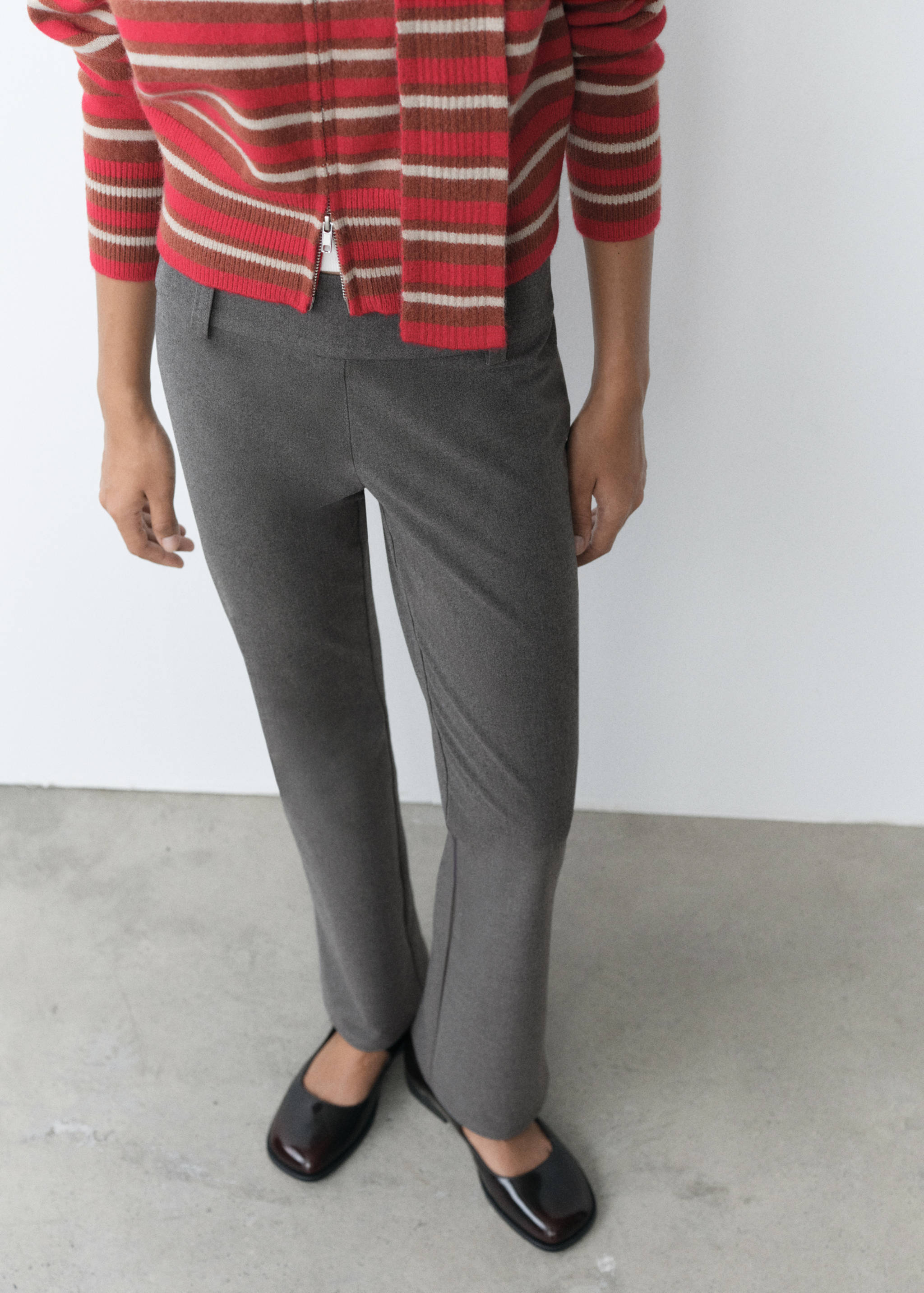 Pantalon évasé taille base - Plan moyen