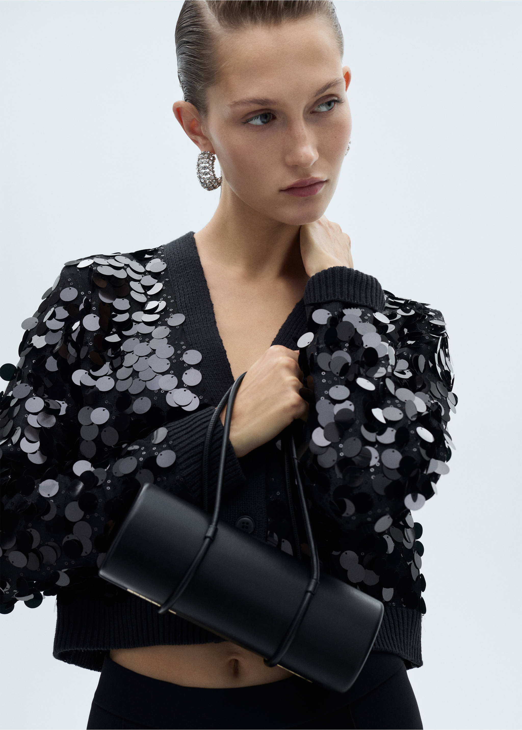 Paillettes knit cardigan - Medium plane, Black. Ref: 77039044-00.