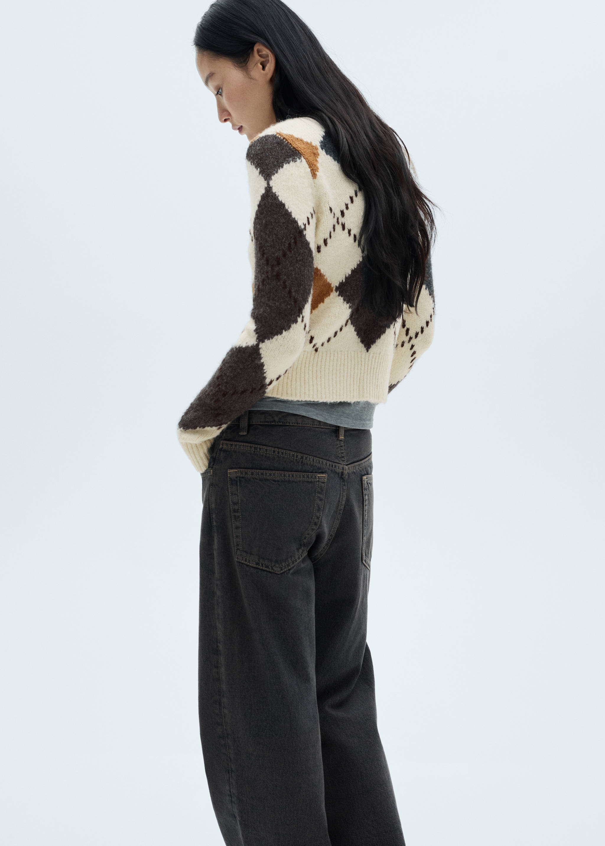 Diamond V-neck sweater - Reverse of the article