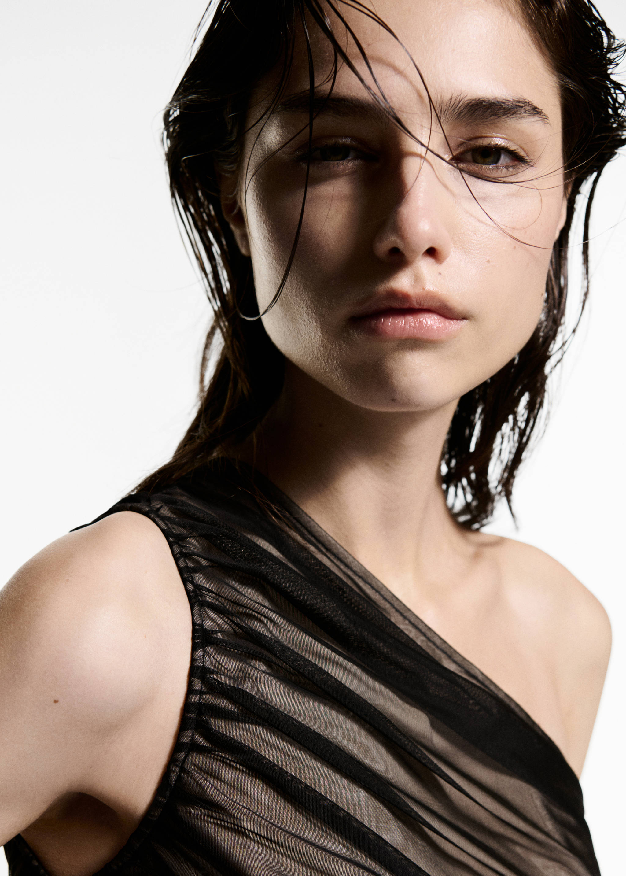 Assymetric mesh dress - Details of the article 1