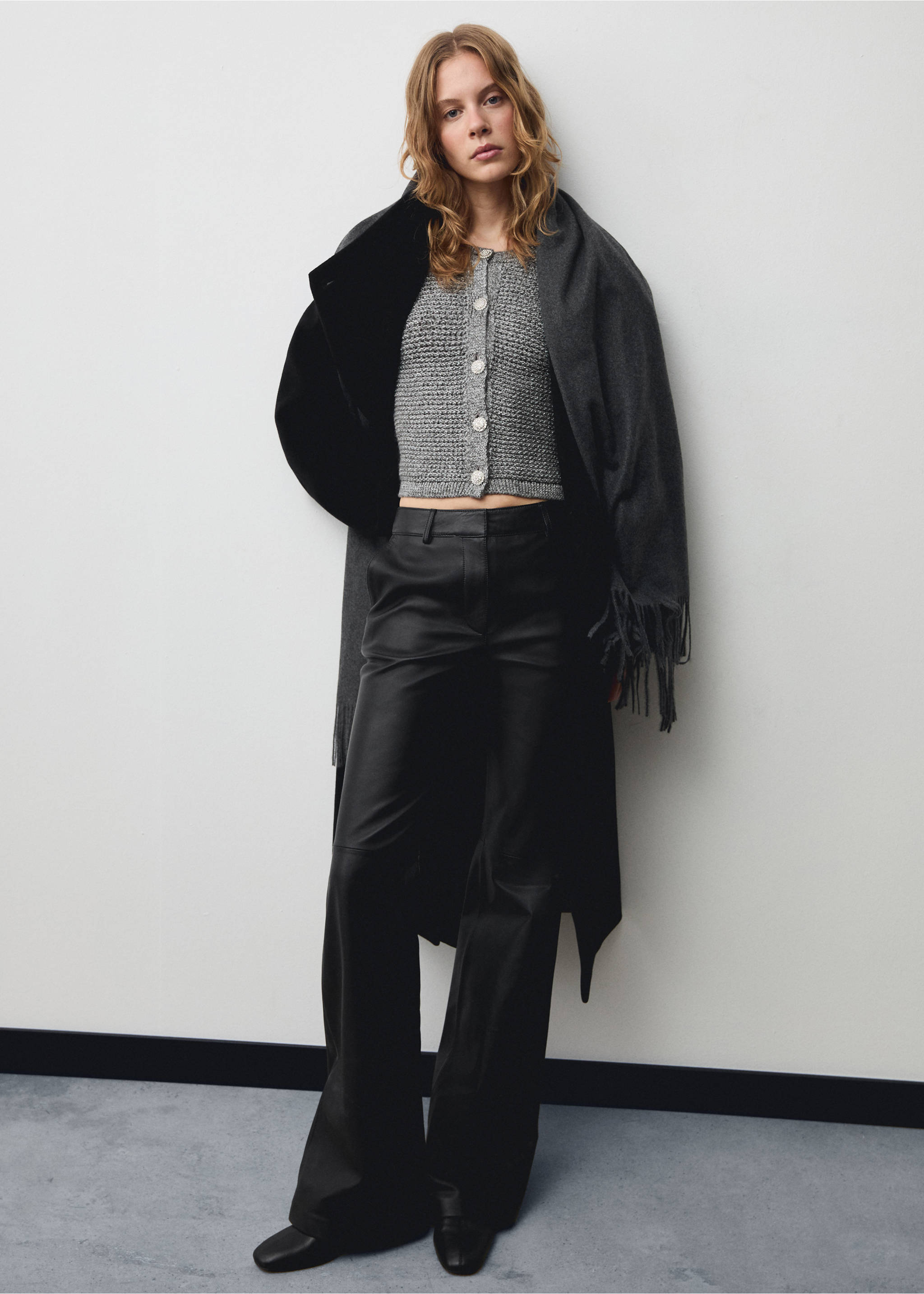 Lurex knitted jacket with buttons - General plane, Silver. Ref: 77039071-00.