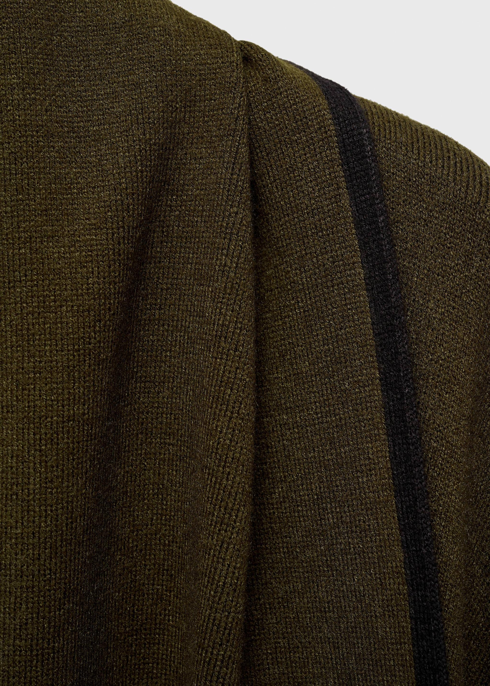 Cape maille liseré contrastant - Détail de l'article 8