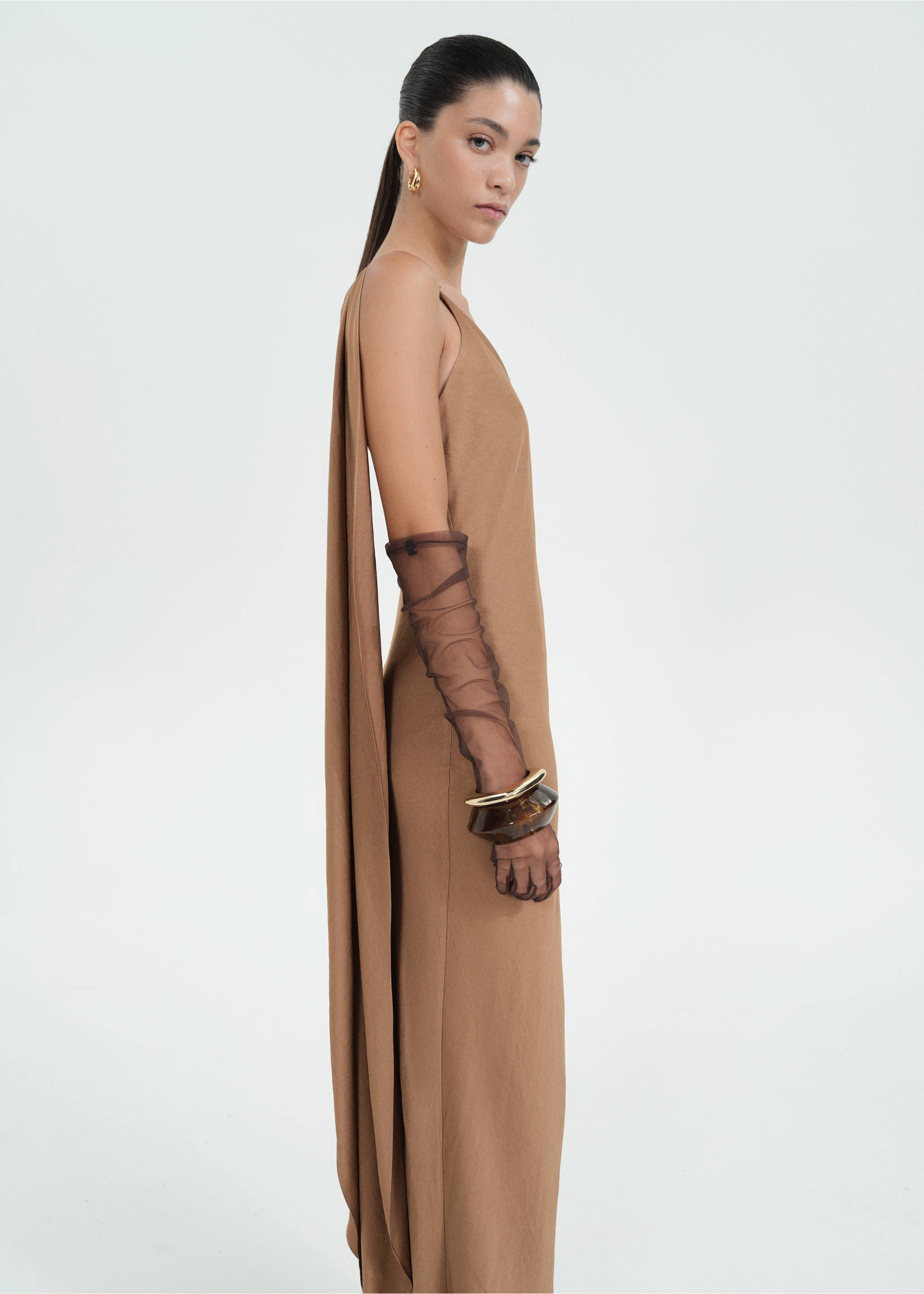 Long asymmetrical cape dress - Medium plane, Beige. Ref: 77039074-00.
