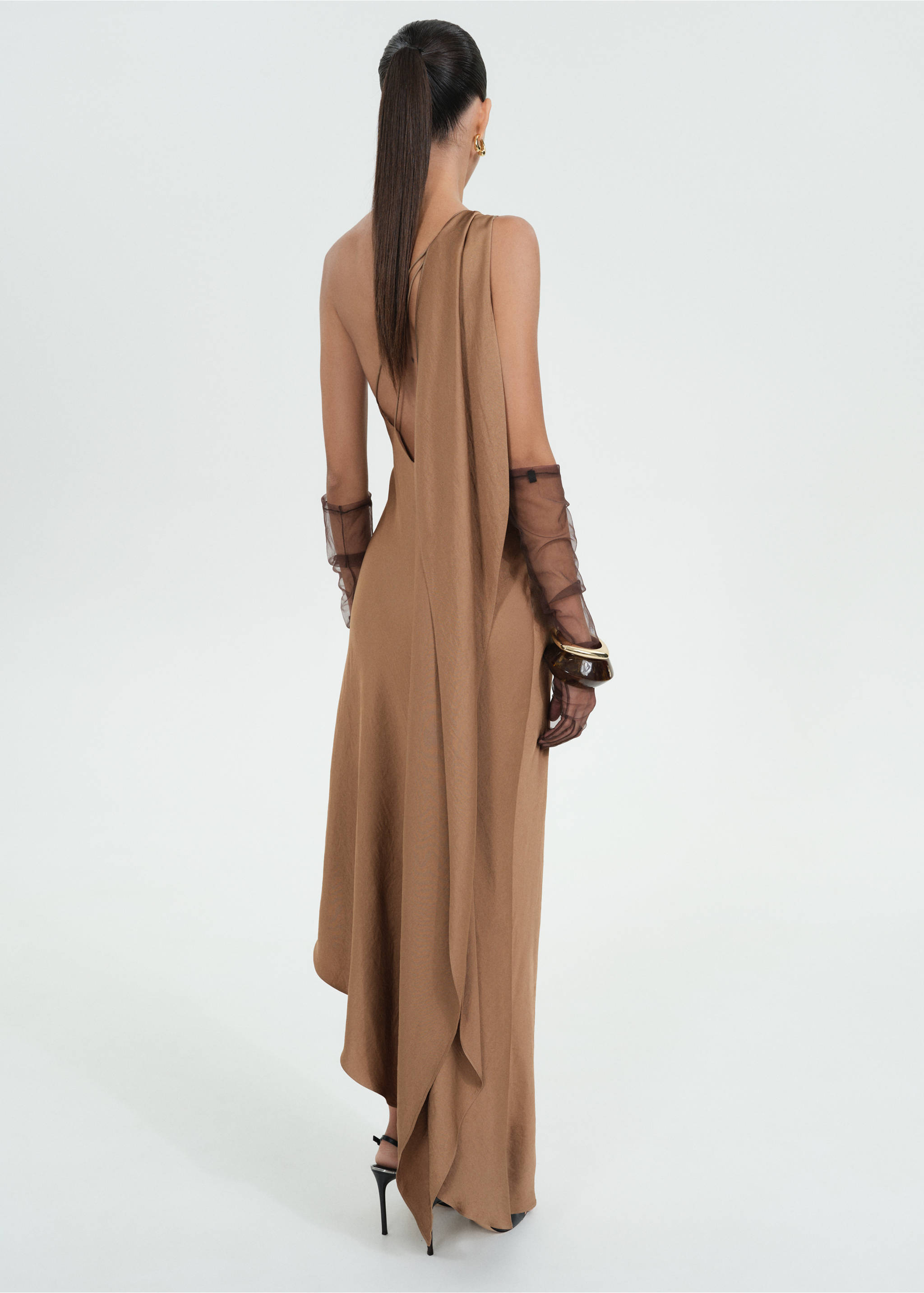 Long asymmetrical cape dress - Reverse of the article, Beige. Ref: 77039074-00.