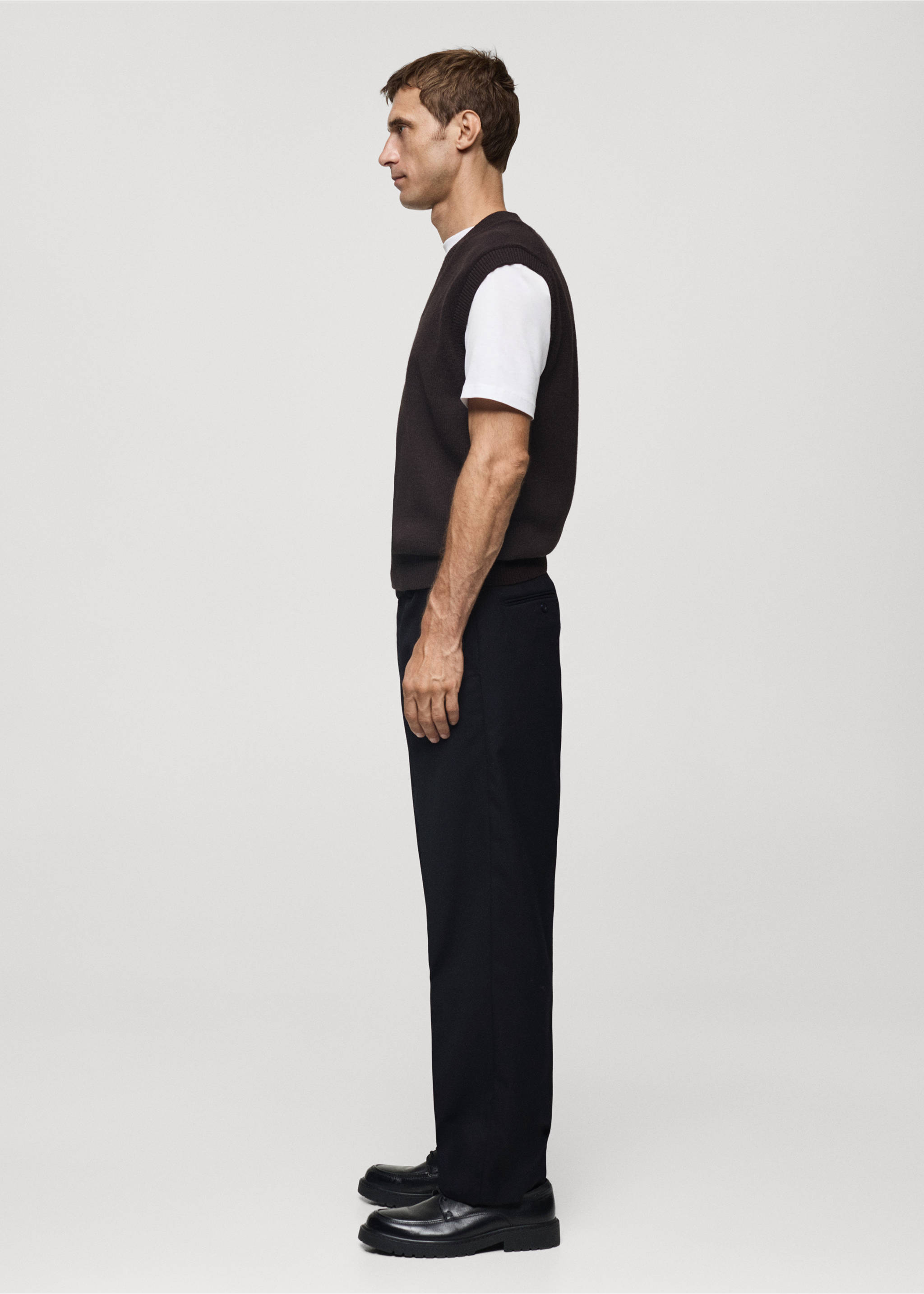 Regular-fit wool trousers - Details of the article 2, Dark Navy. Ref: 77039228-00.