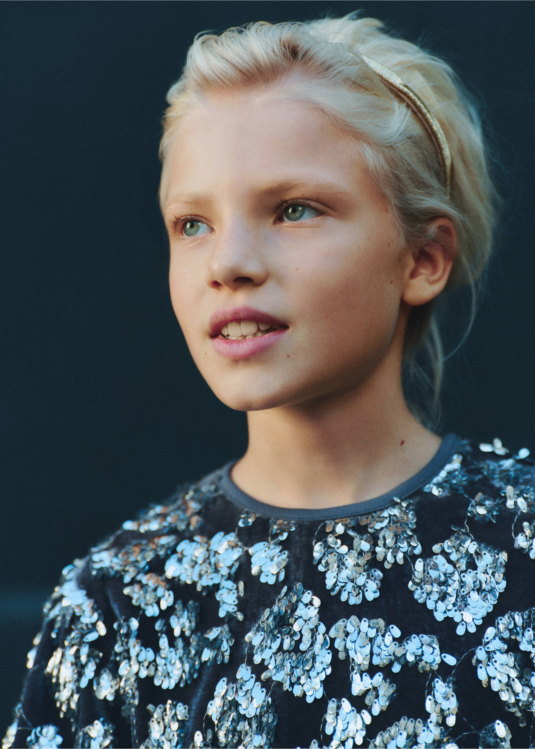 Sequin T-shirt - Details of the article 6, Blue. Ref: 77039232-00.