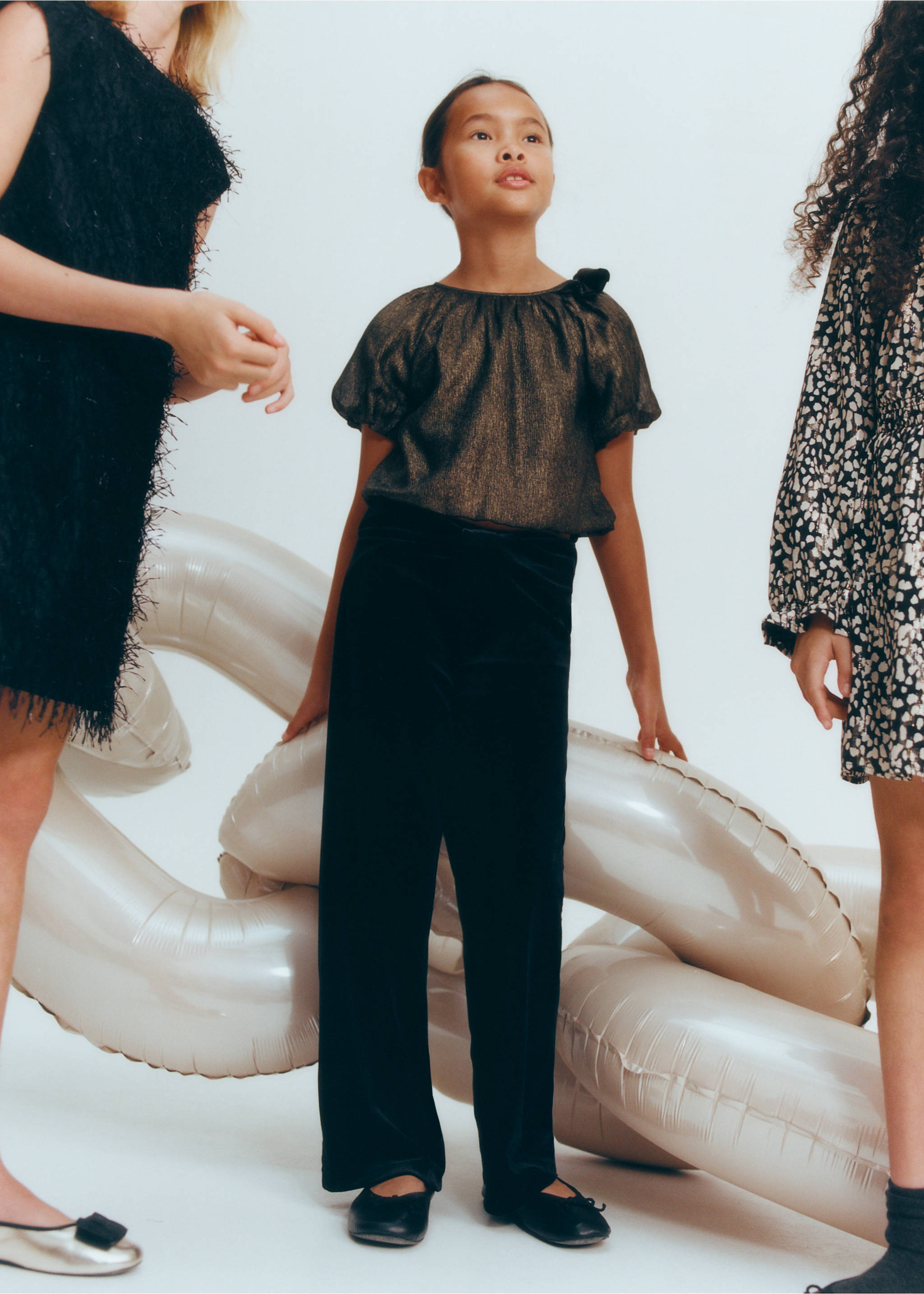 Metálfényű blúz masnival - A termék adatai 5, Arany. Ref: 77039239-00.