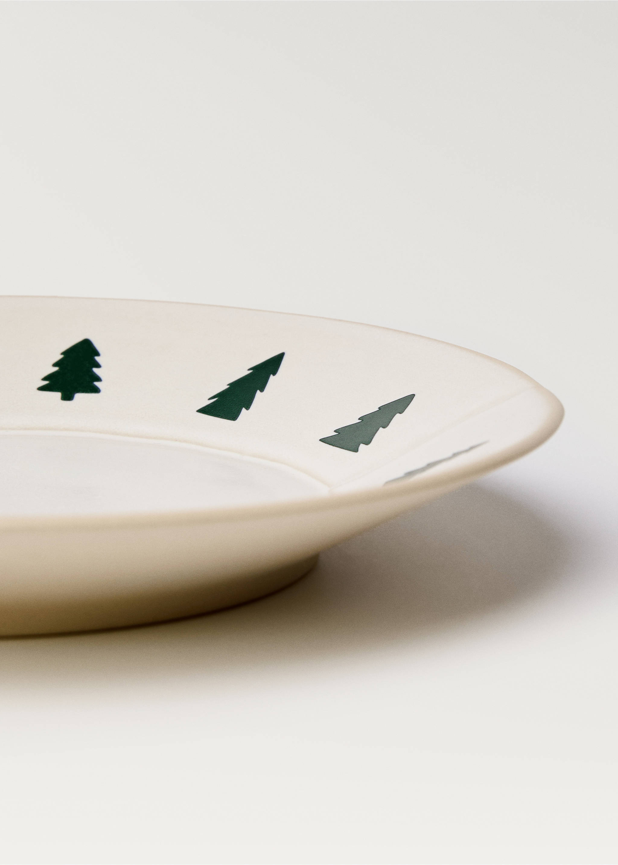 Tree design dessert plate - Details of the article 2, Off White. Ref: 77039244-00.