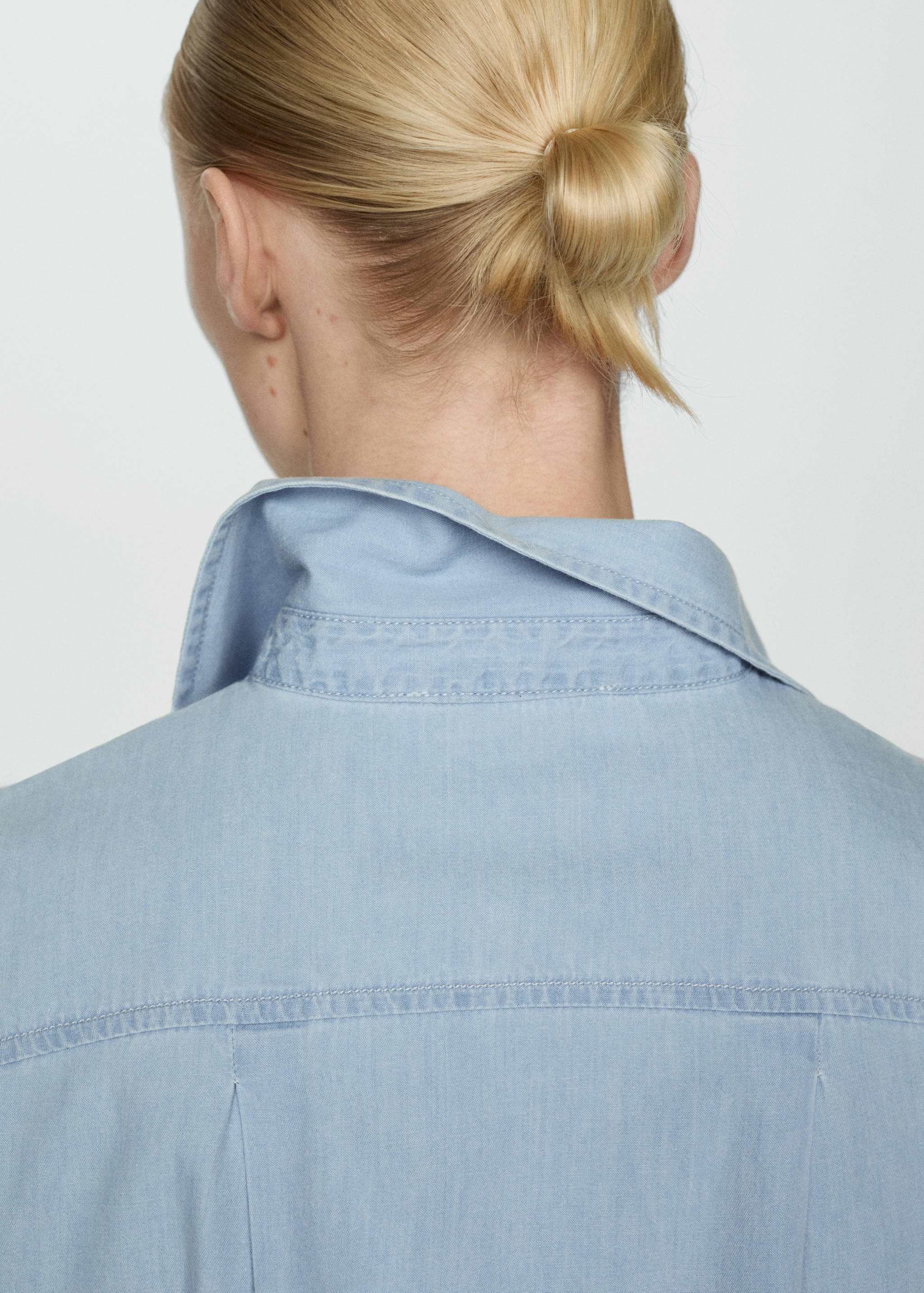 Sleeveless denim shirt - Details of the article 6