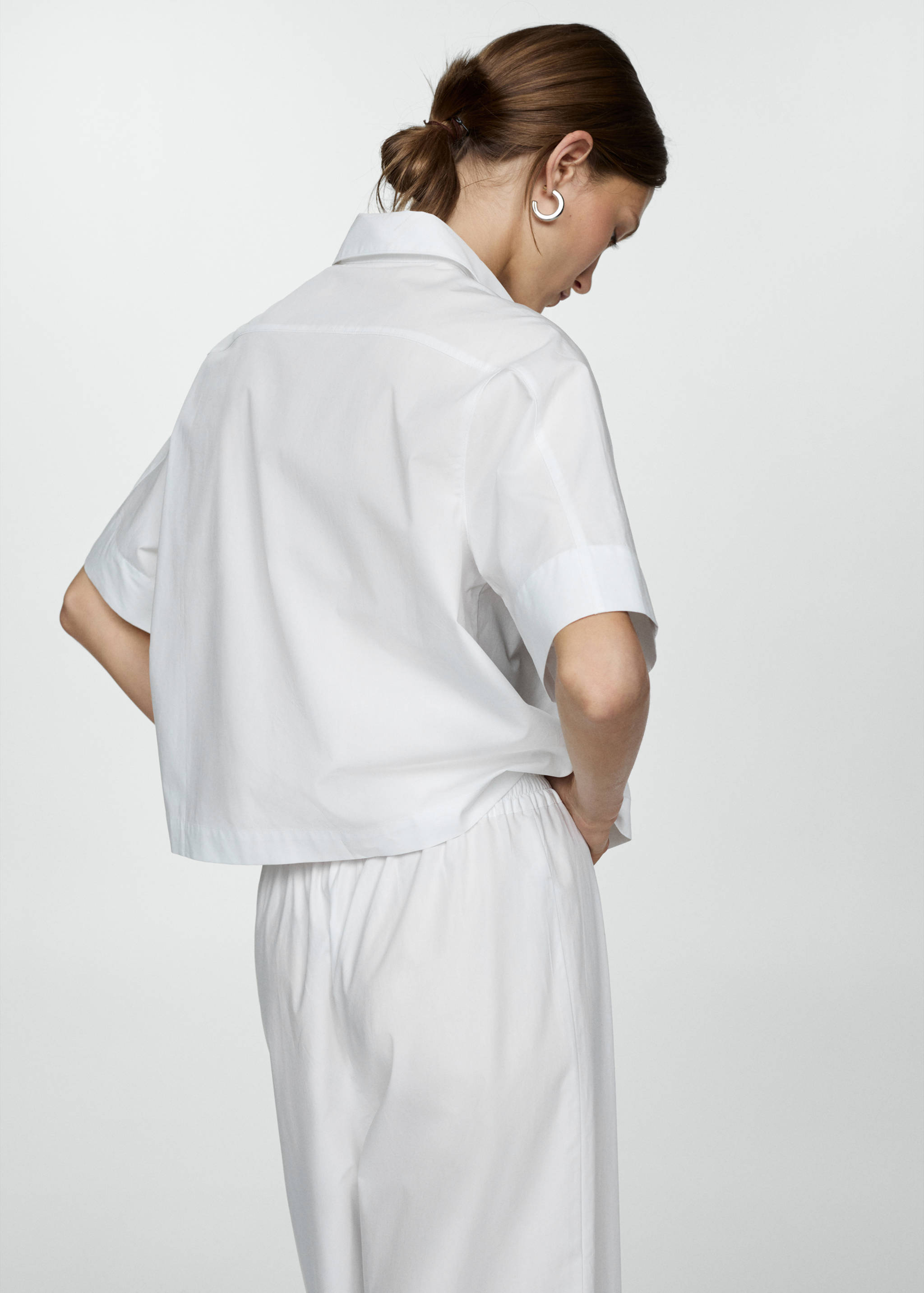 Katoenen blouse met korte mouwen - Achterkant van het artikel