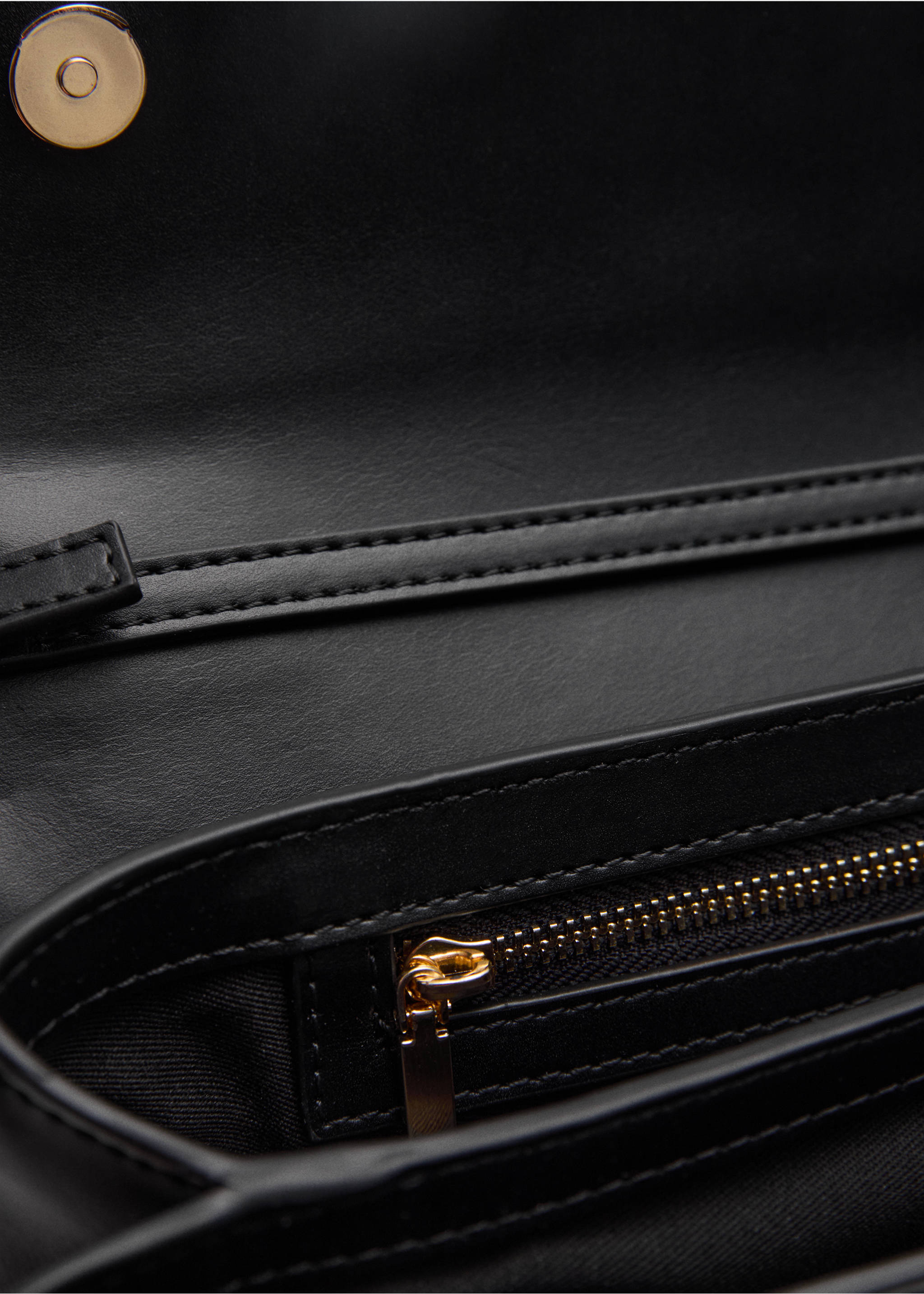 Shoulder bag with strap - Details of the article 2, Black. Ref: 77040330-00.