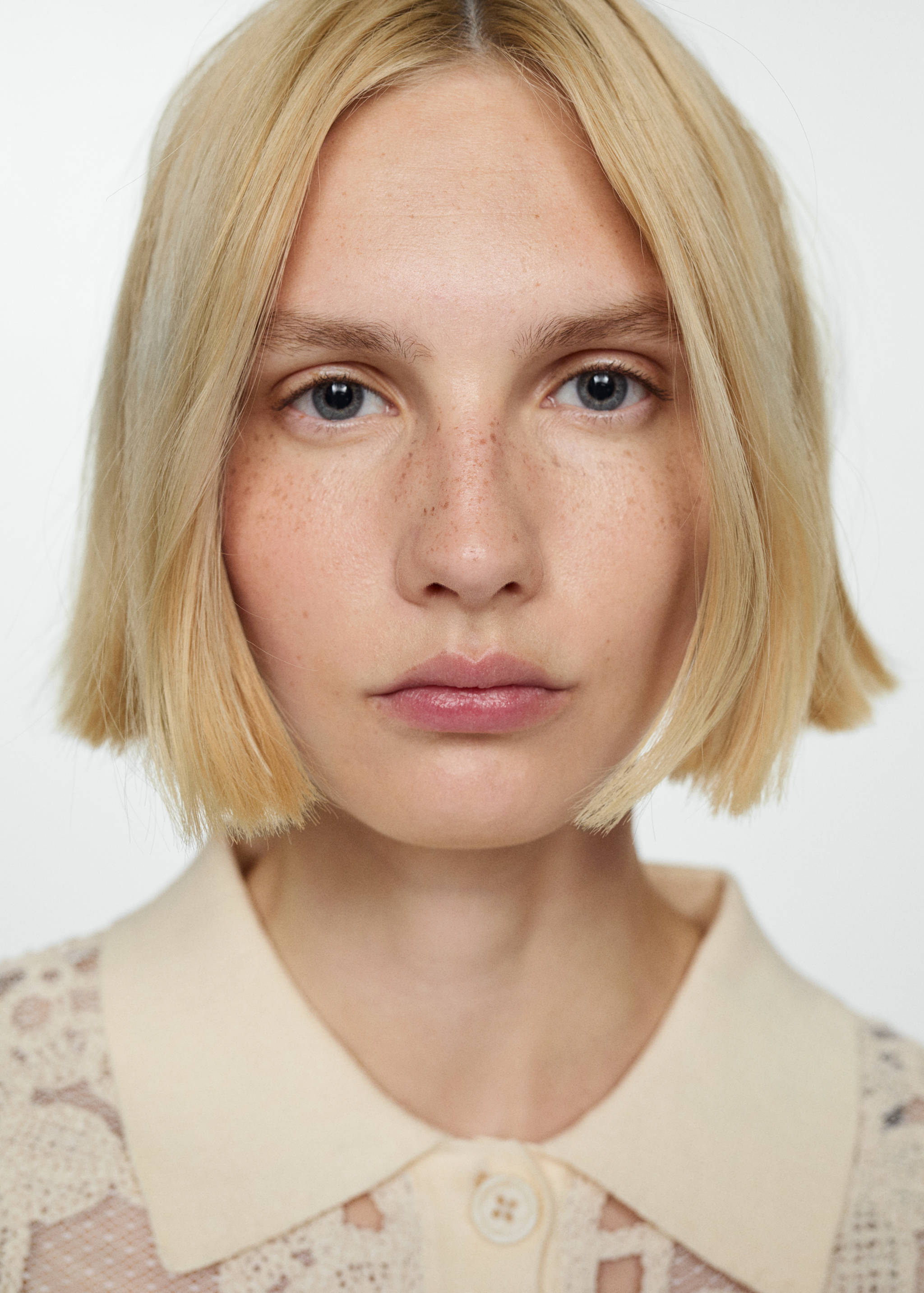 Blouse brodée détails ajourés - Détail de l'article 1