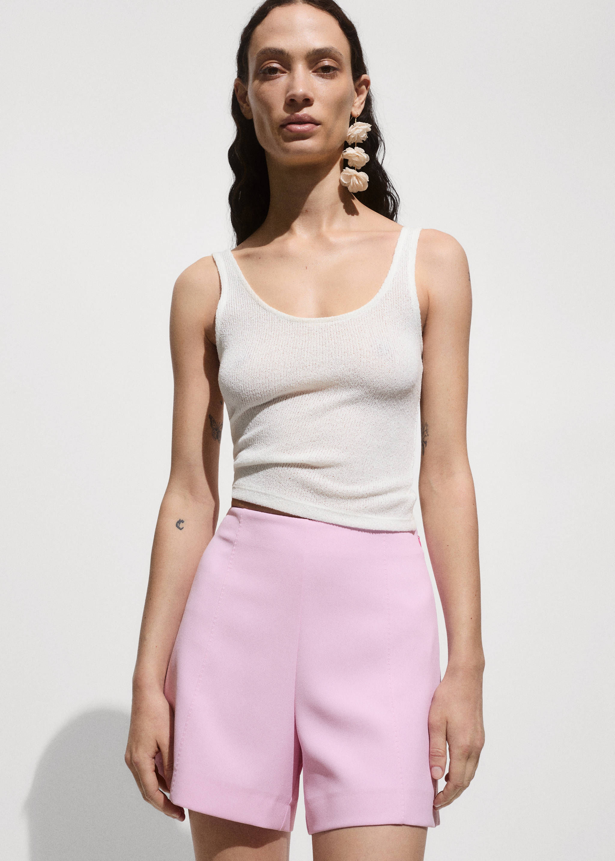 Straight mid-rise shorts - Details of the article 2