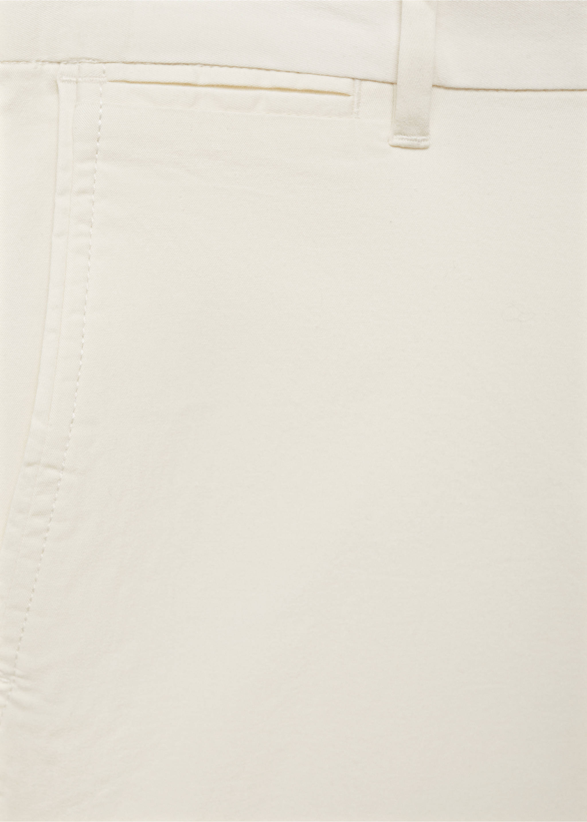 Slim-fit chino cotton bermuda shorts - Details of the article 8, Off White. Ref: 77040564-00.