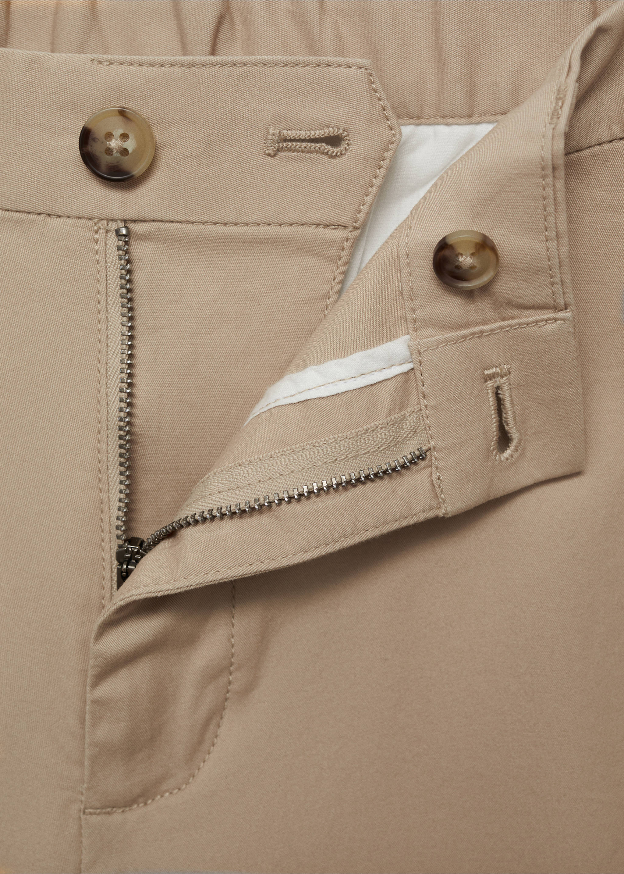 Slim-fit chino cotton bermuda shorts - Details of the article 8, Beige. Ref: 77040564-00.