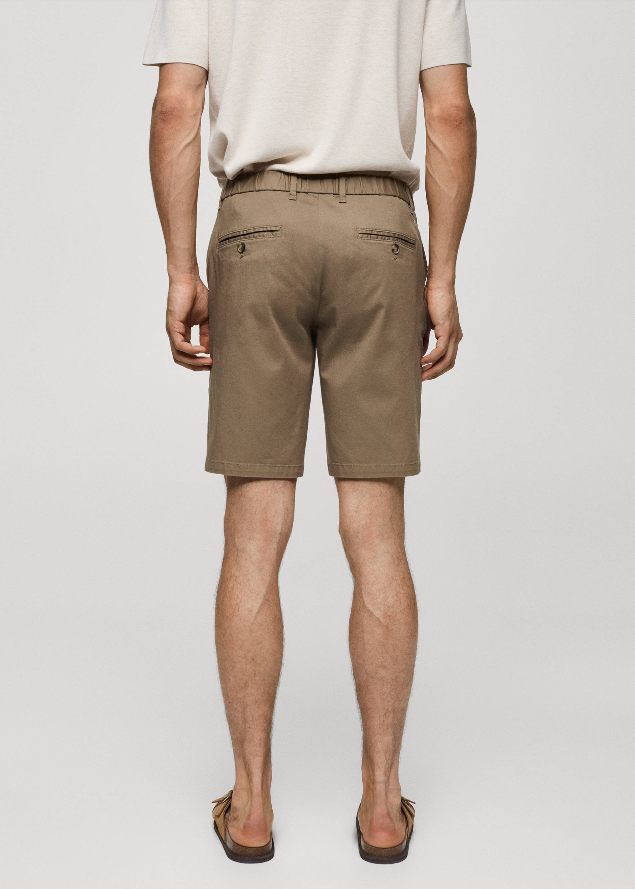 Bermuda slim-fit chino coton - Verso de l’article, Tabac. Ref: 77040564-00.