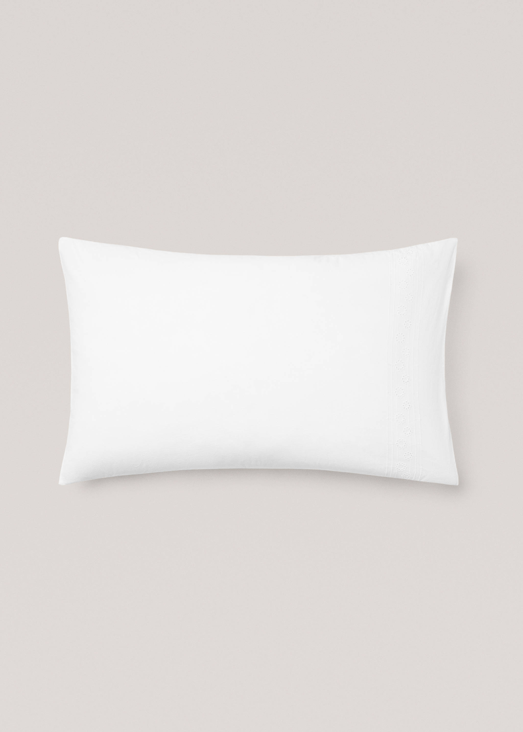 Floral embroidered cotton pillowcase 50x75cm - Article without model