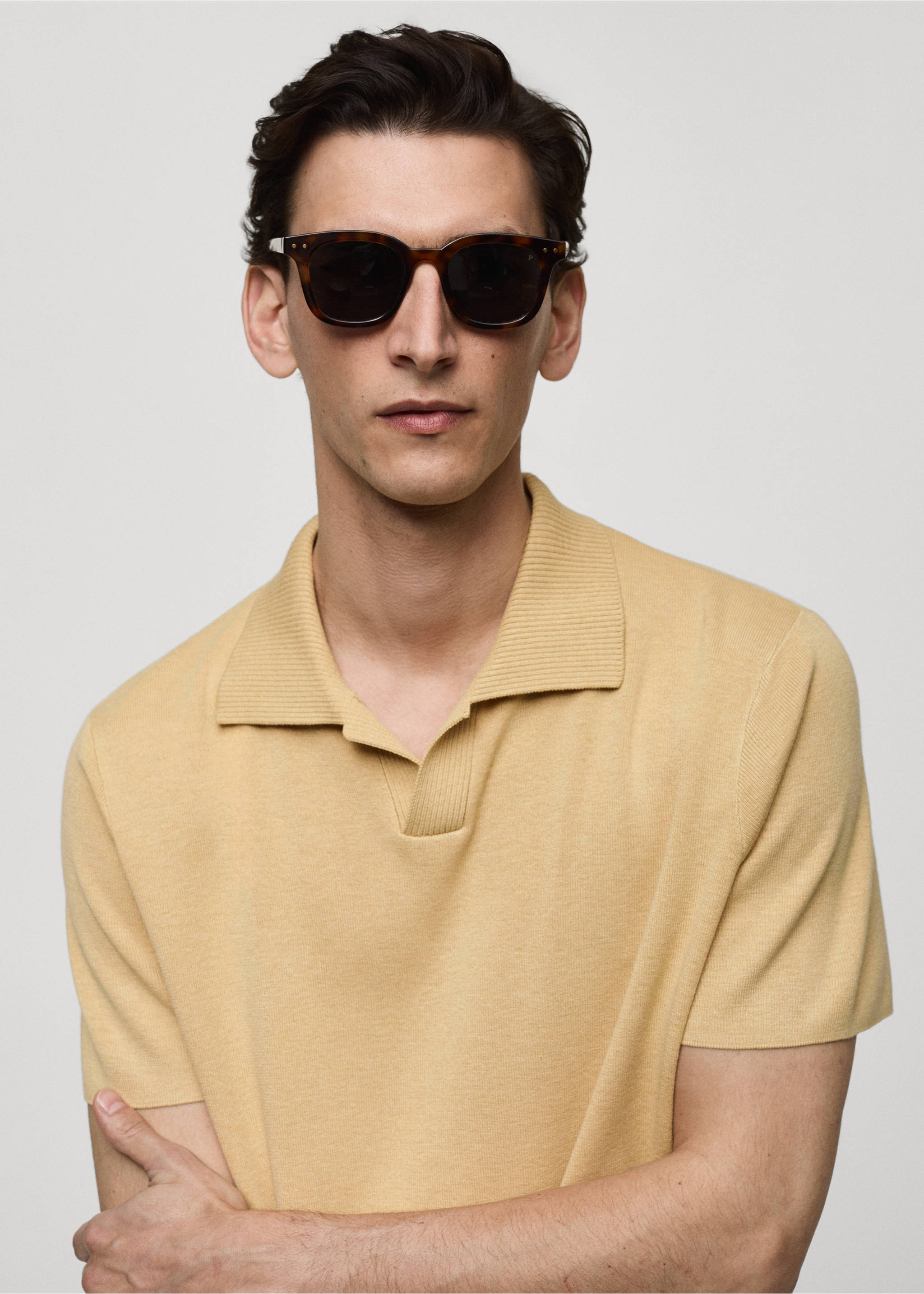 Textured knitted cotton polo shirt - Details of the article 1, Mustard. Ref: 77040587-00.