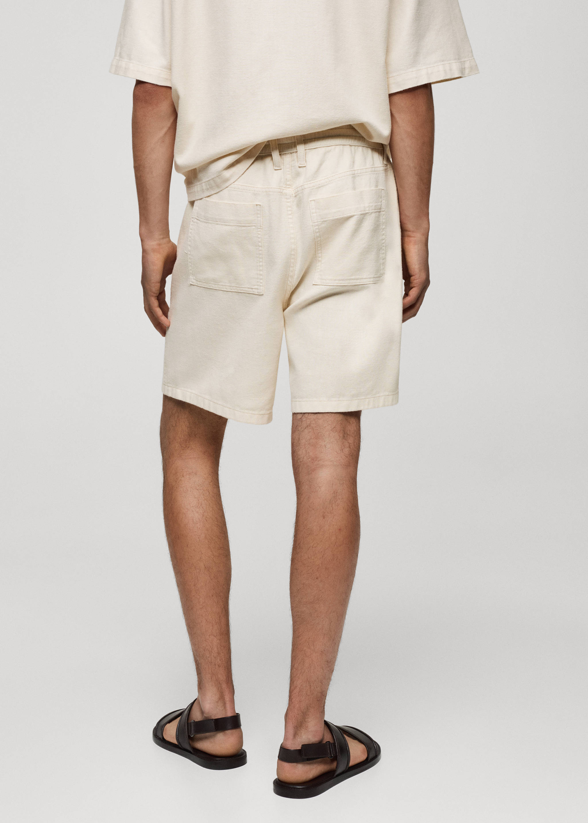 Cotton shorts with drawstring - Reverse of the article