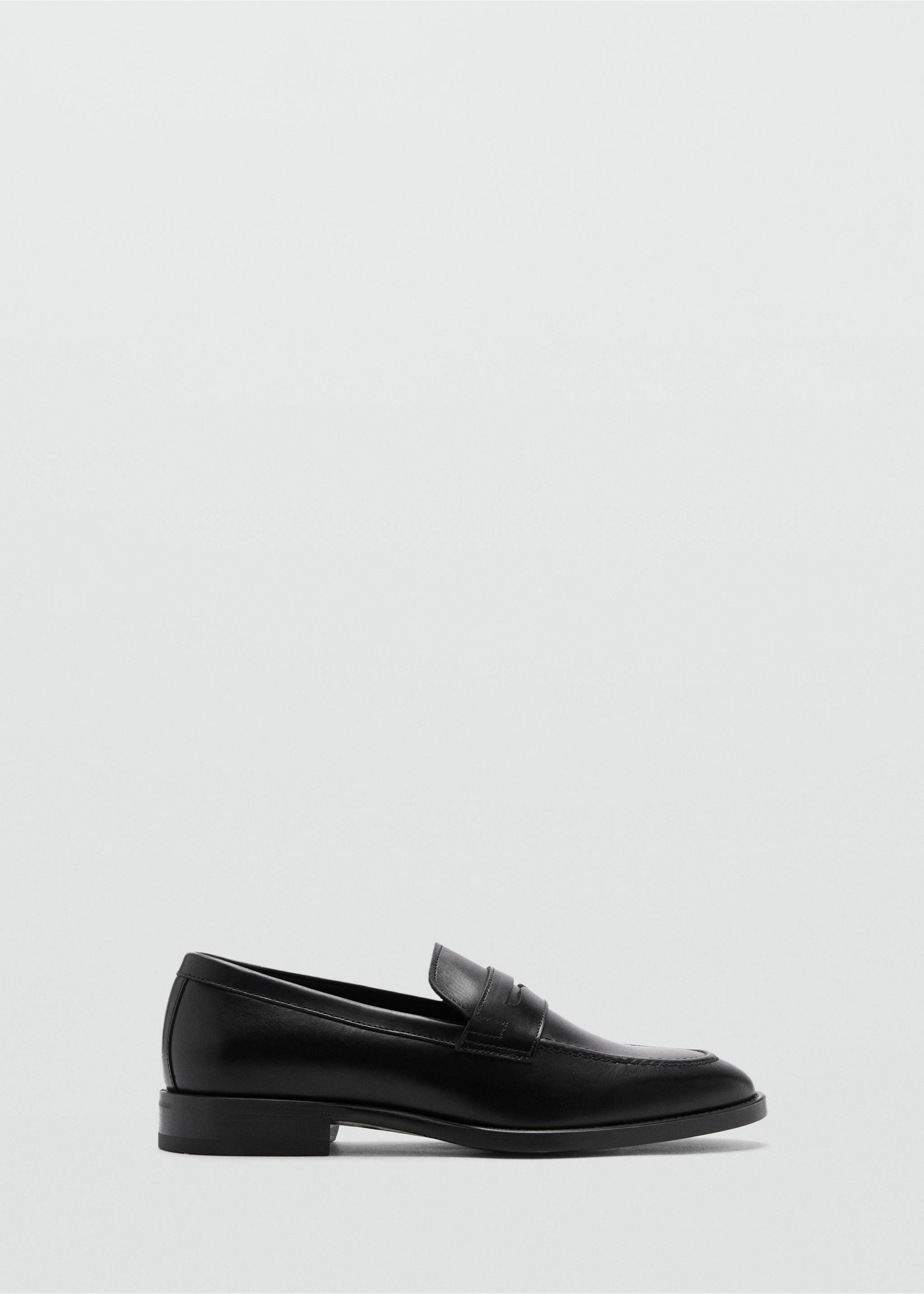 Aged-leather loafers - Article without model, Black. Ref: 77040635-00.