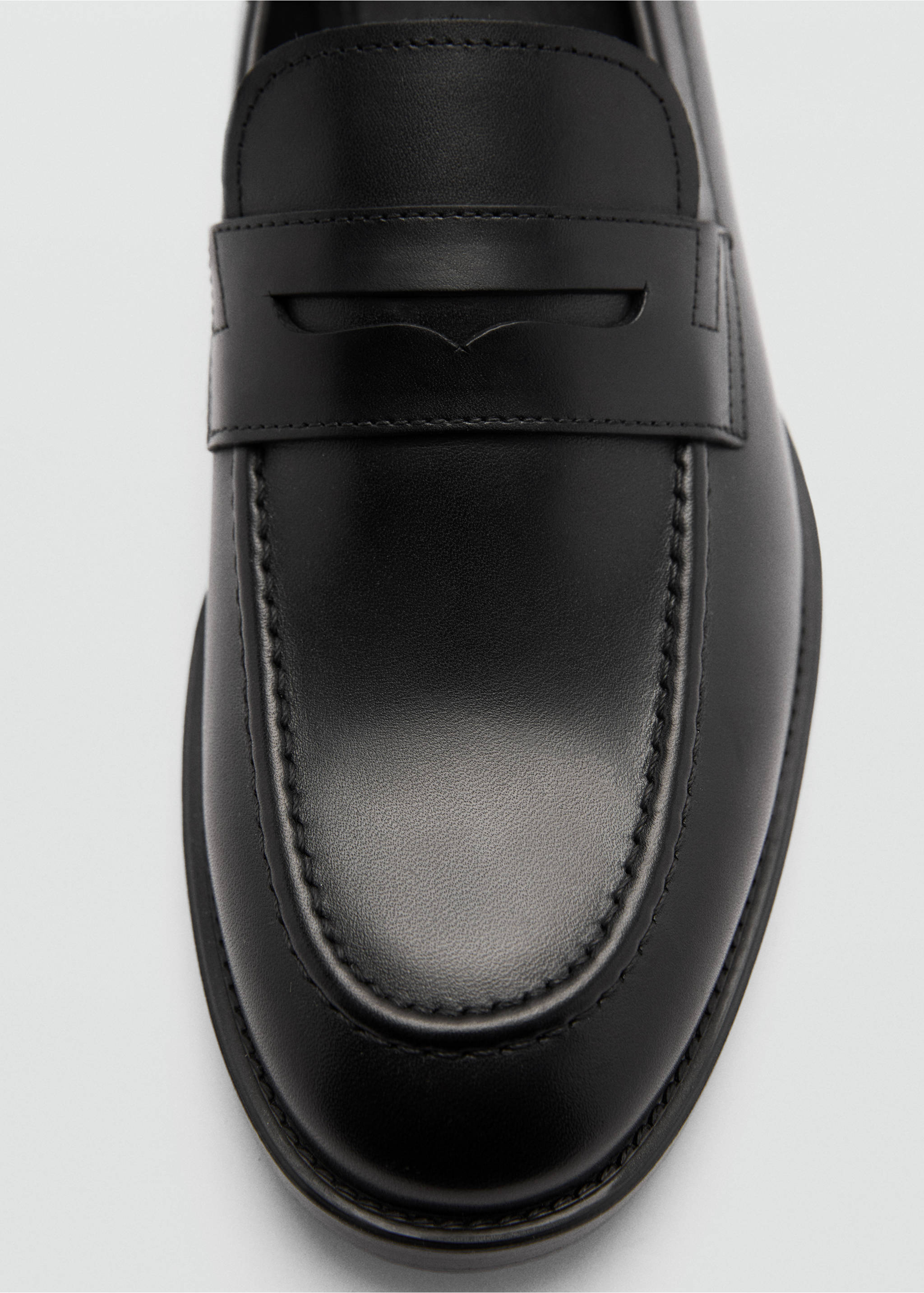 Aged-leather loafers - Details of the article 2, Black. Ref: 77040635-00.