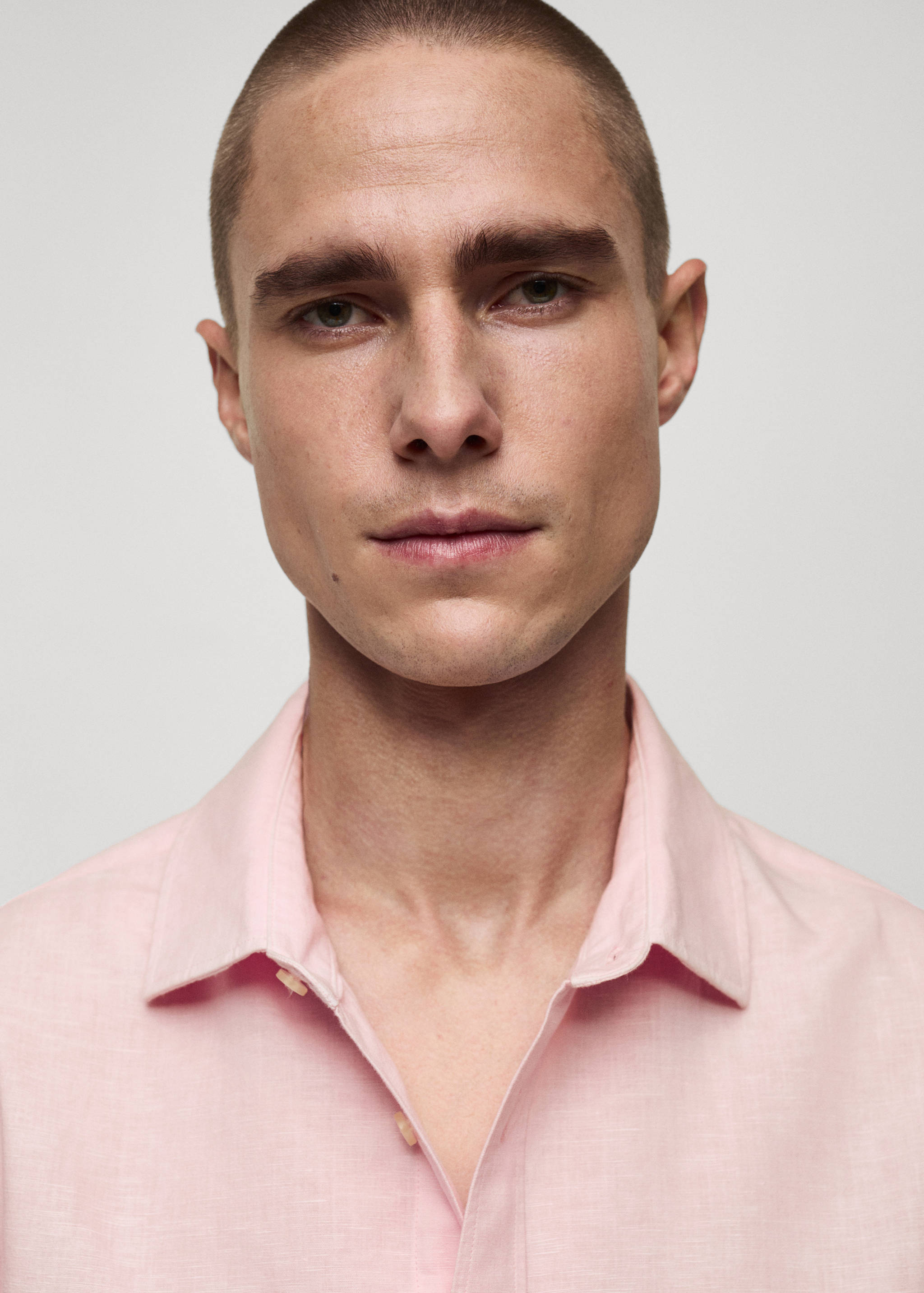 Classic-fit linen-blend shirt - Details of the article 1