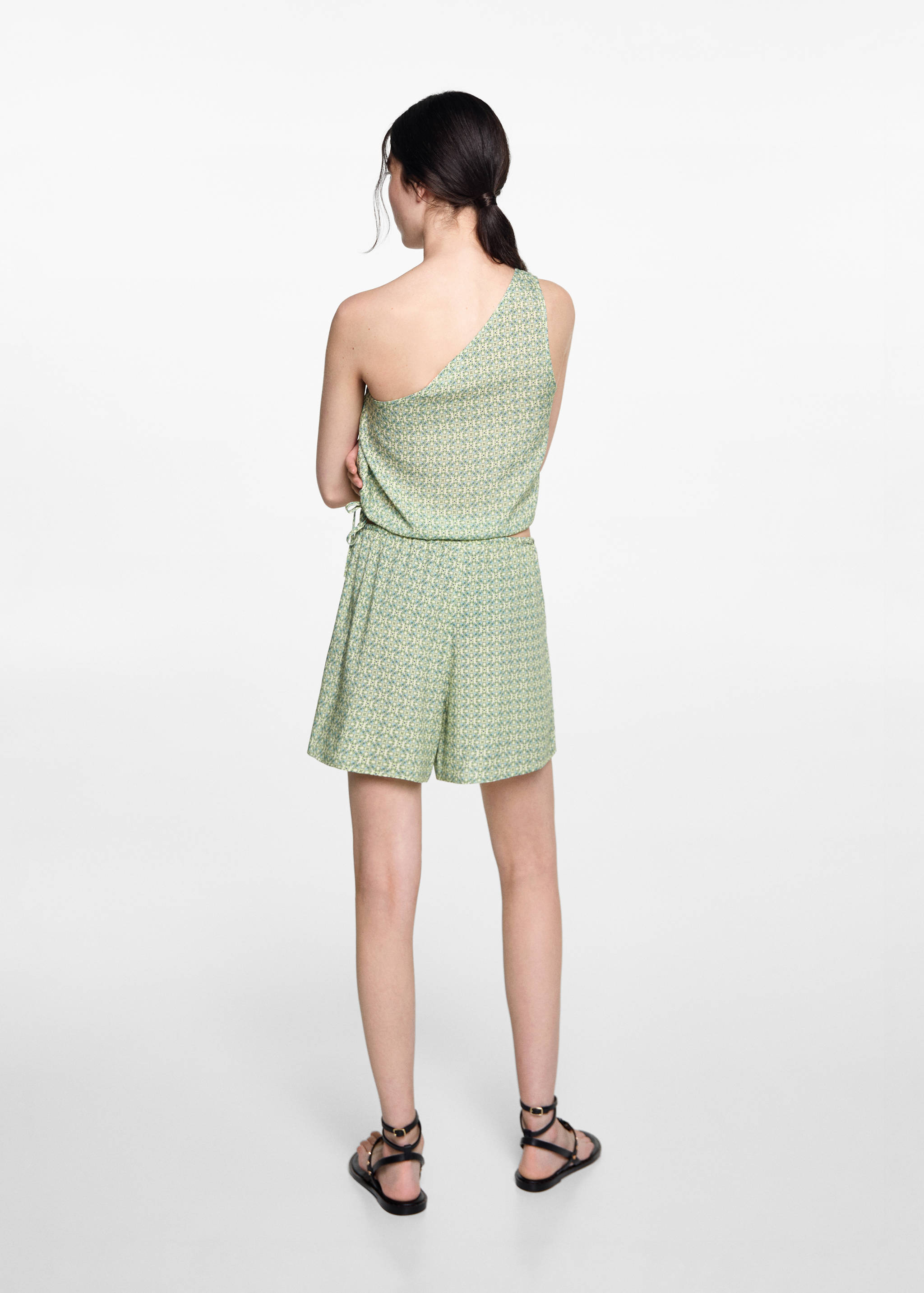 Shorts mit geometrischem Print - Rückseite des Artikels