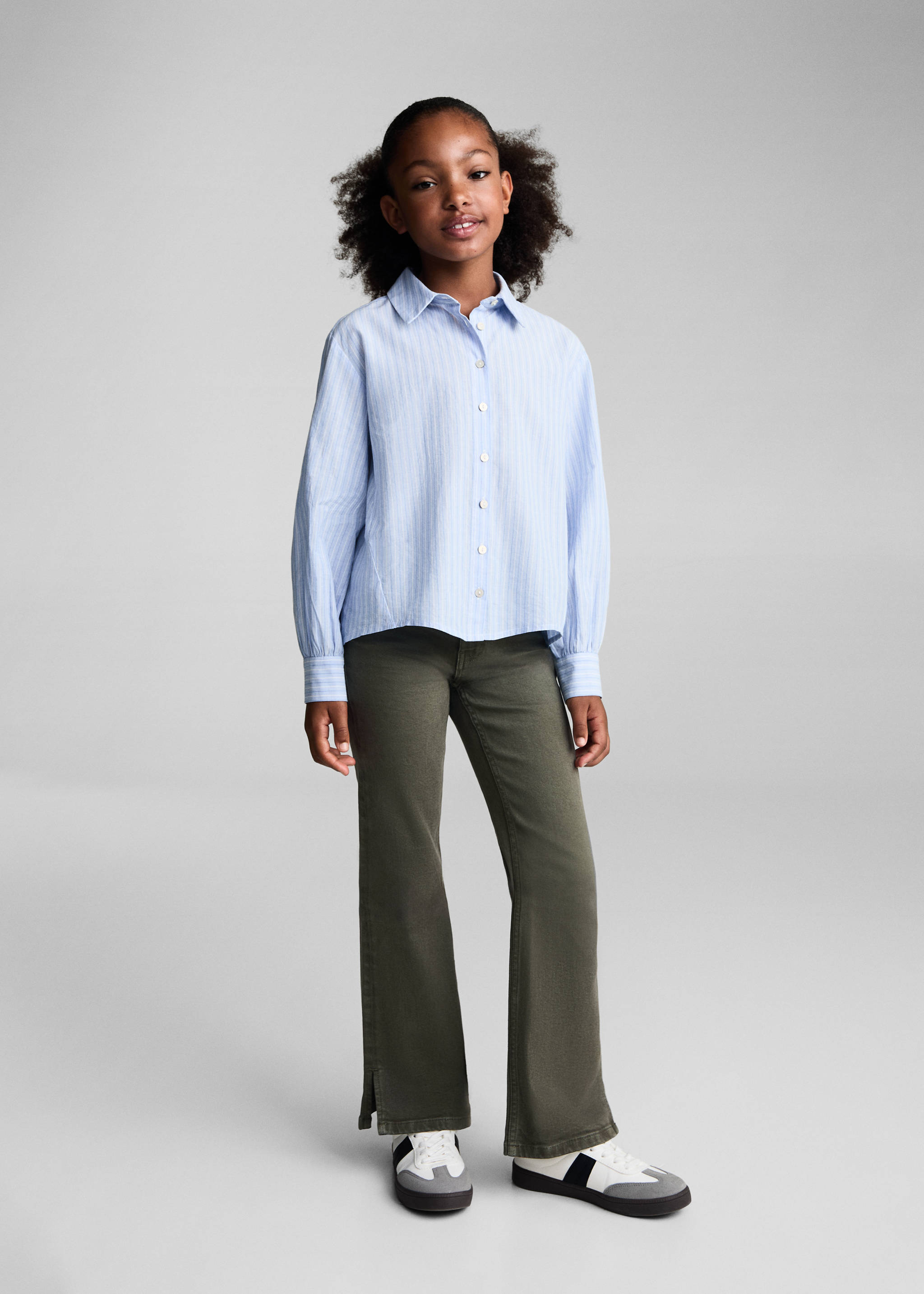 Flared jeans with slits - General plane