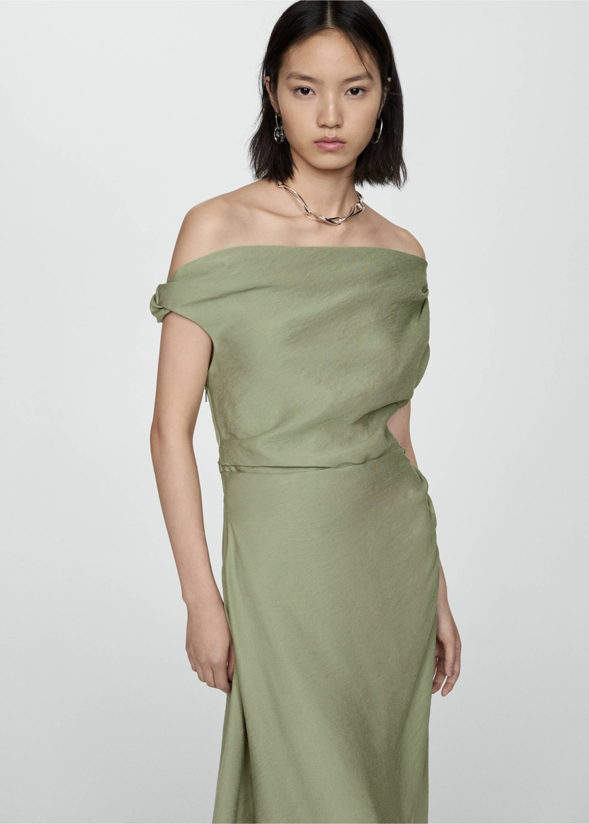 Asymmetrical pleated dress - Medium plane, Medium Green. Ref: 77041017-00.