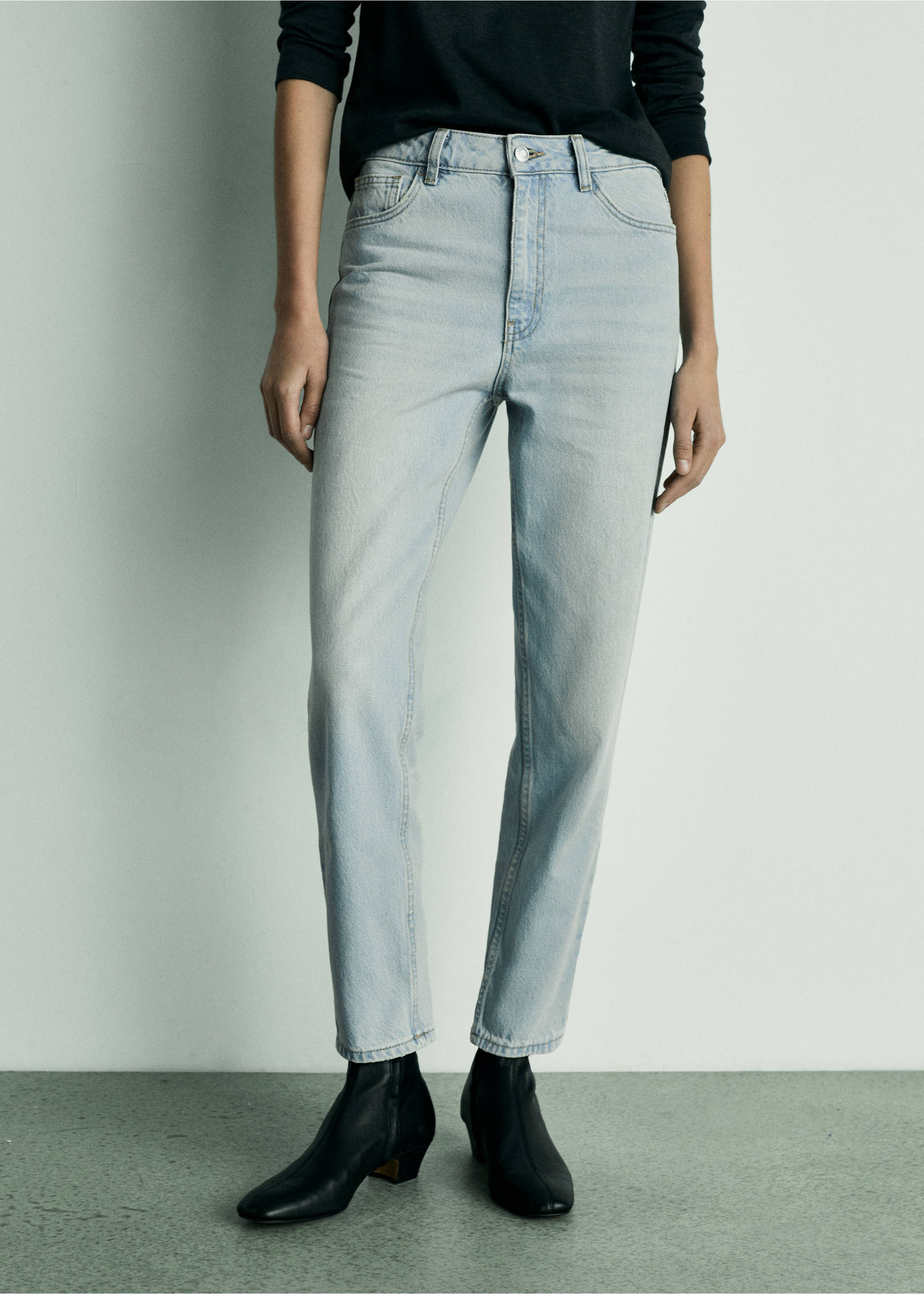 Mom2000 high-rise jeans - Medium plane, Medium Vintage Blue. Ref: 77042914-00.