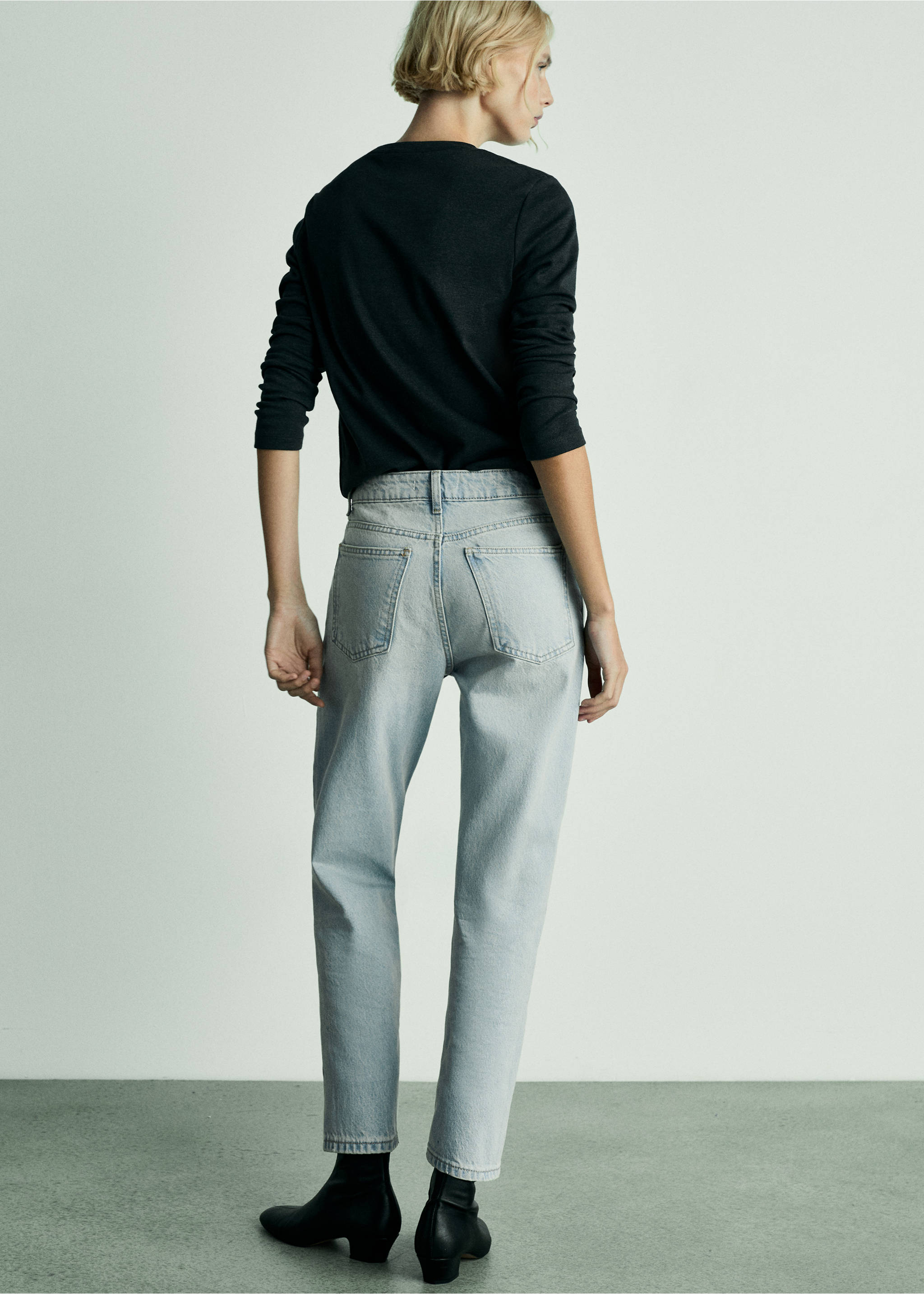 Mom2000 high-rise jeans - Reverse of the article, Medium Vintage Blue. Ref: 77042914-00.