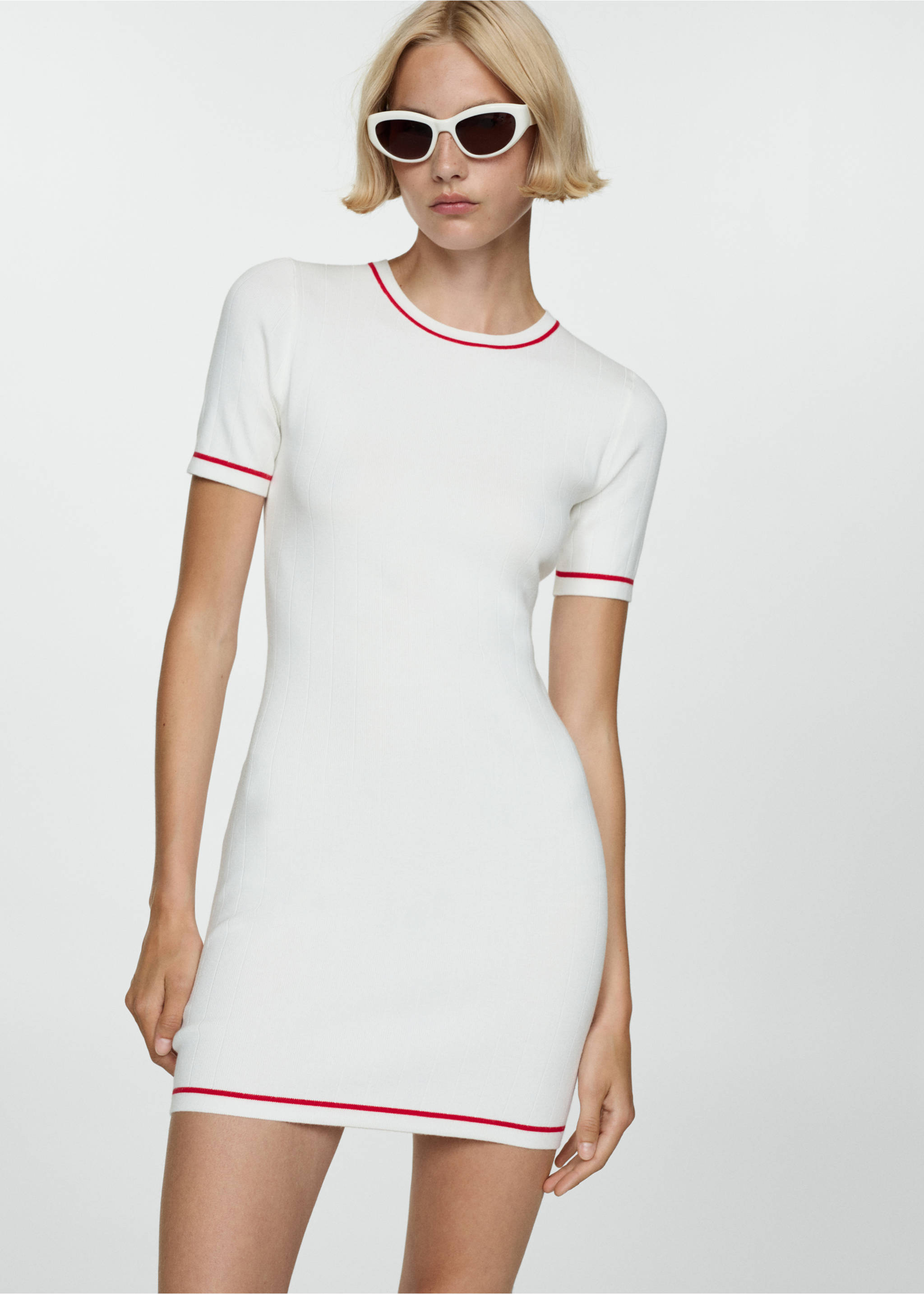 Short dress with contrasting trim - Medium plane, Ecru. Ref: 77042918-00.