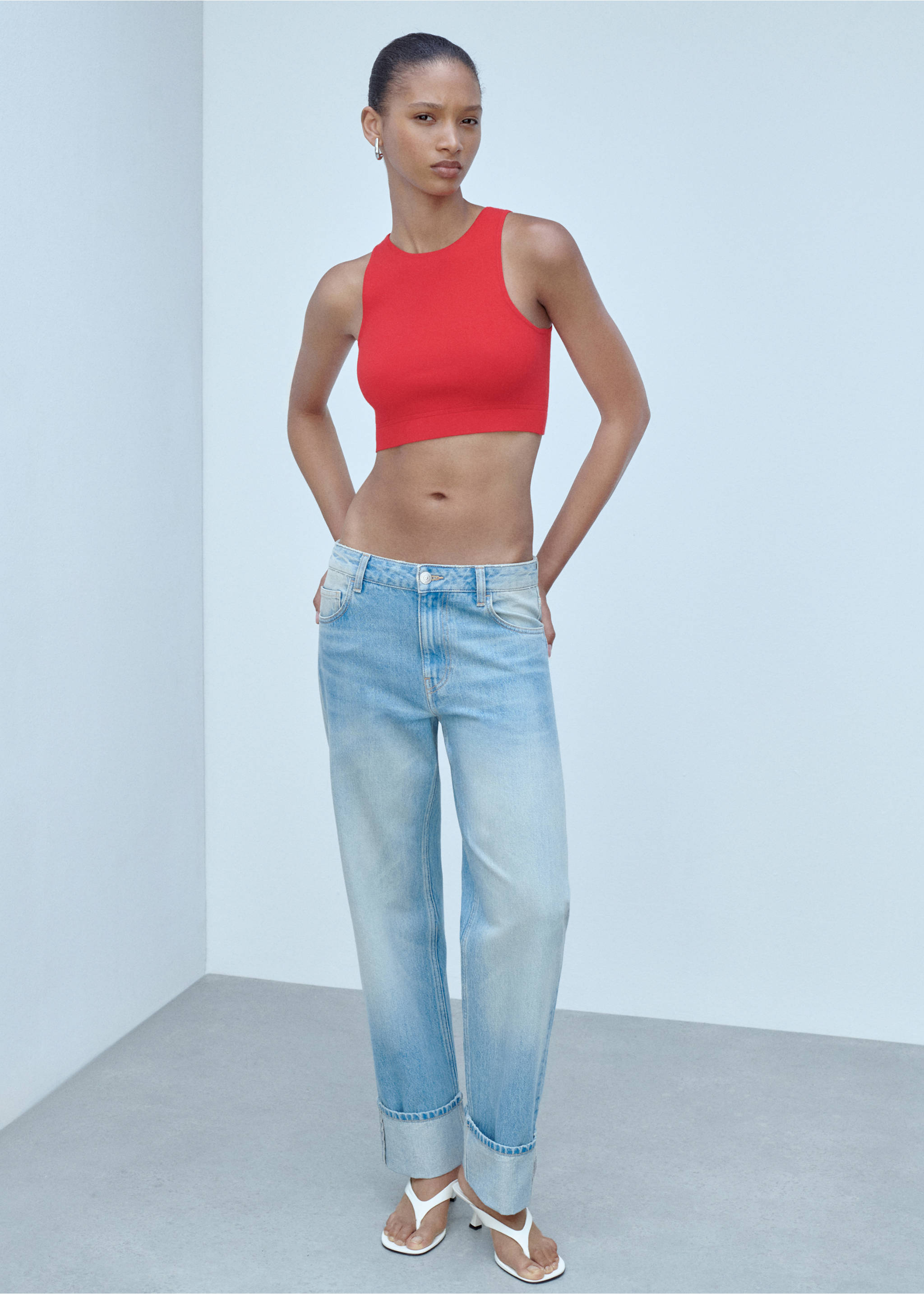 Knitted cropped top - General plane, Red. Ref: 77042921-00.