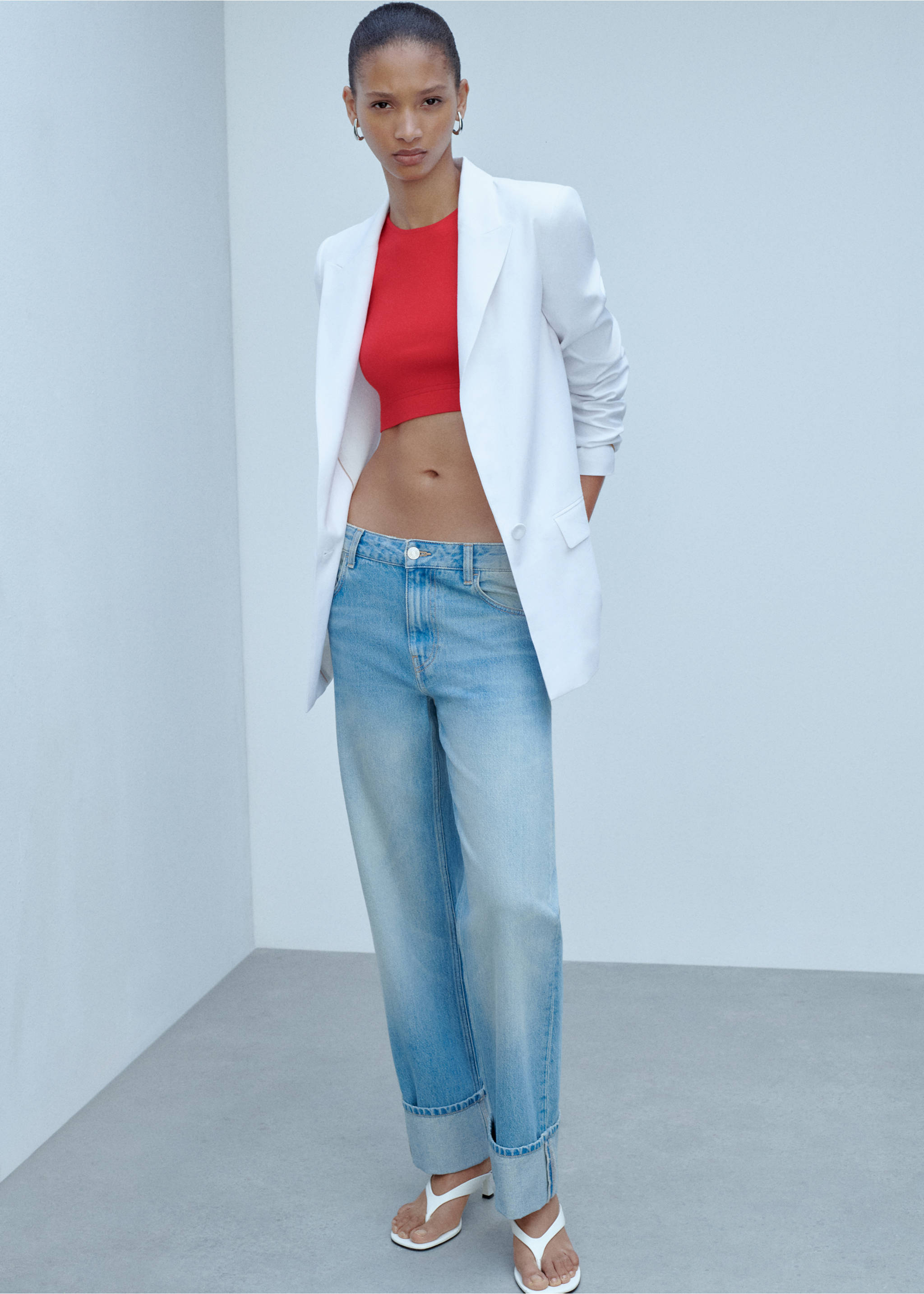 Knitted cropped top - Details of the article 2, Red. Ref: 77042921-00.