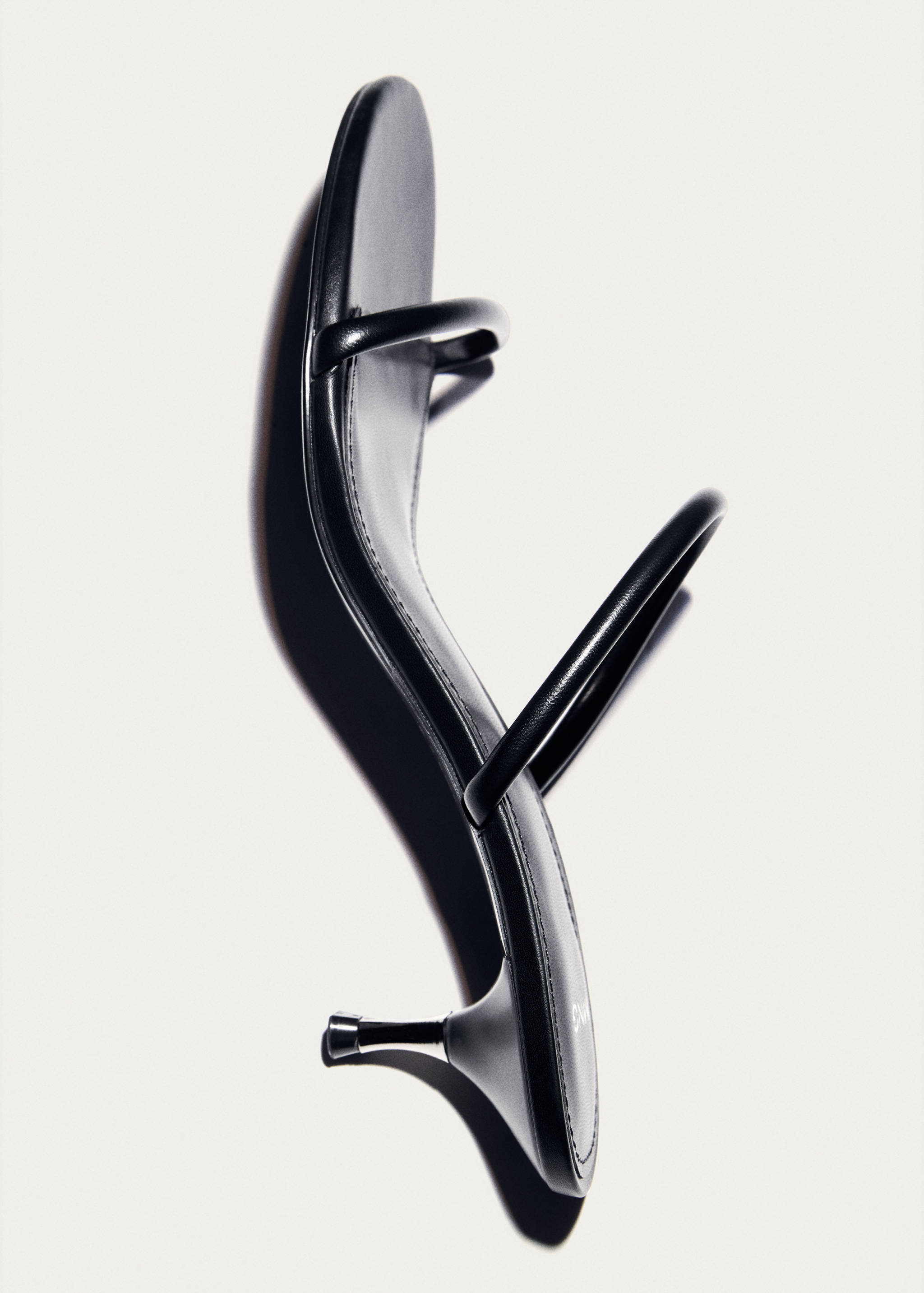 Strappy heeled sandals - Details of the article 5