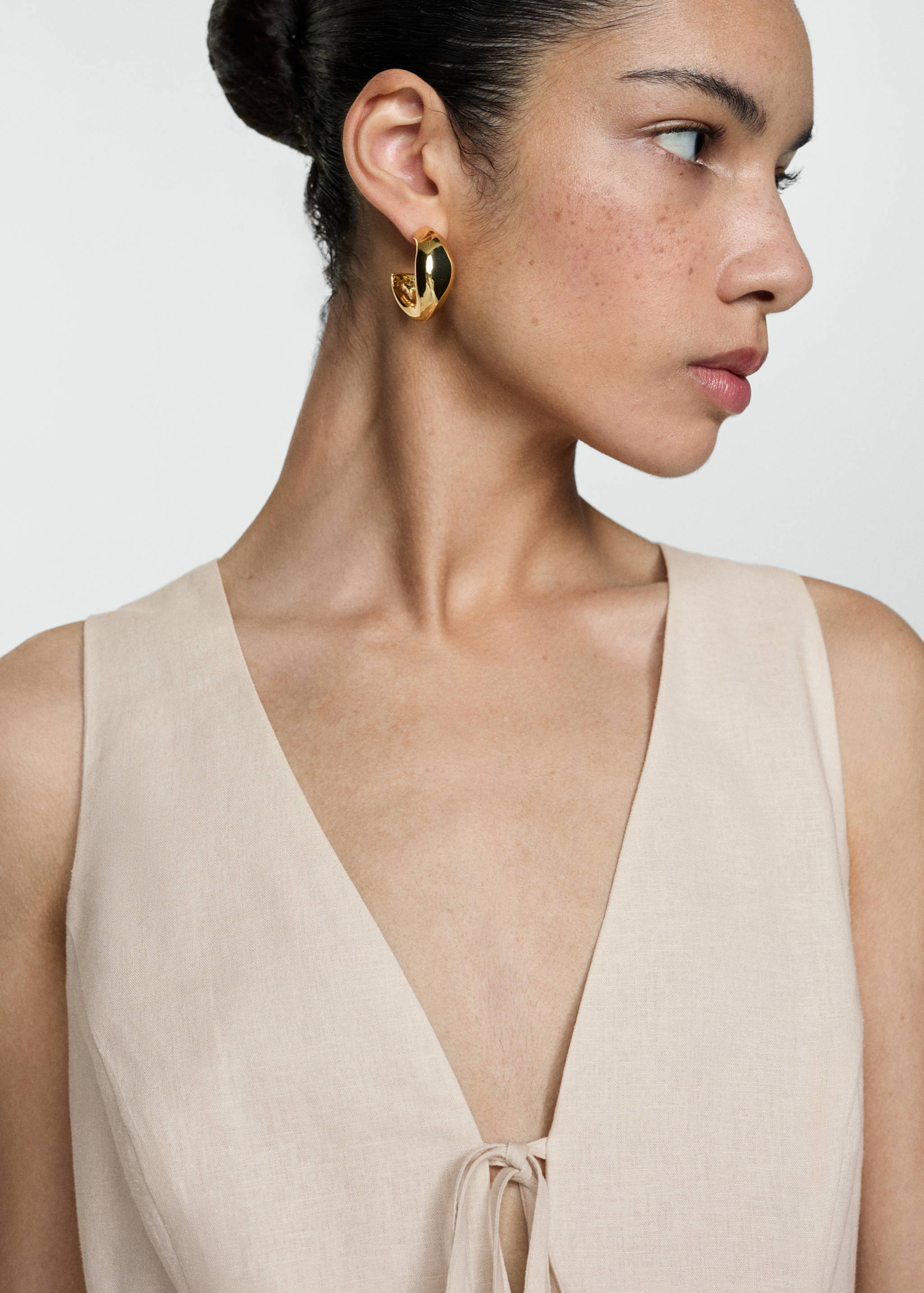 Short linen dress - Details of the article 1