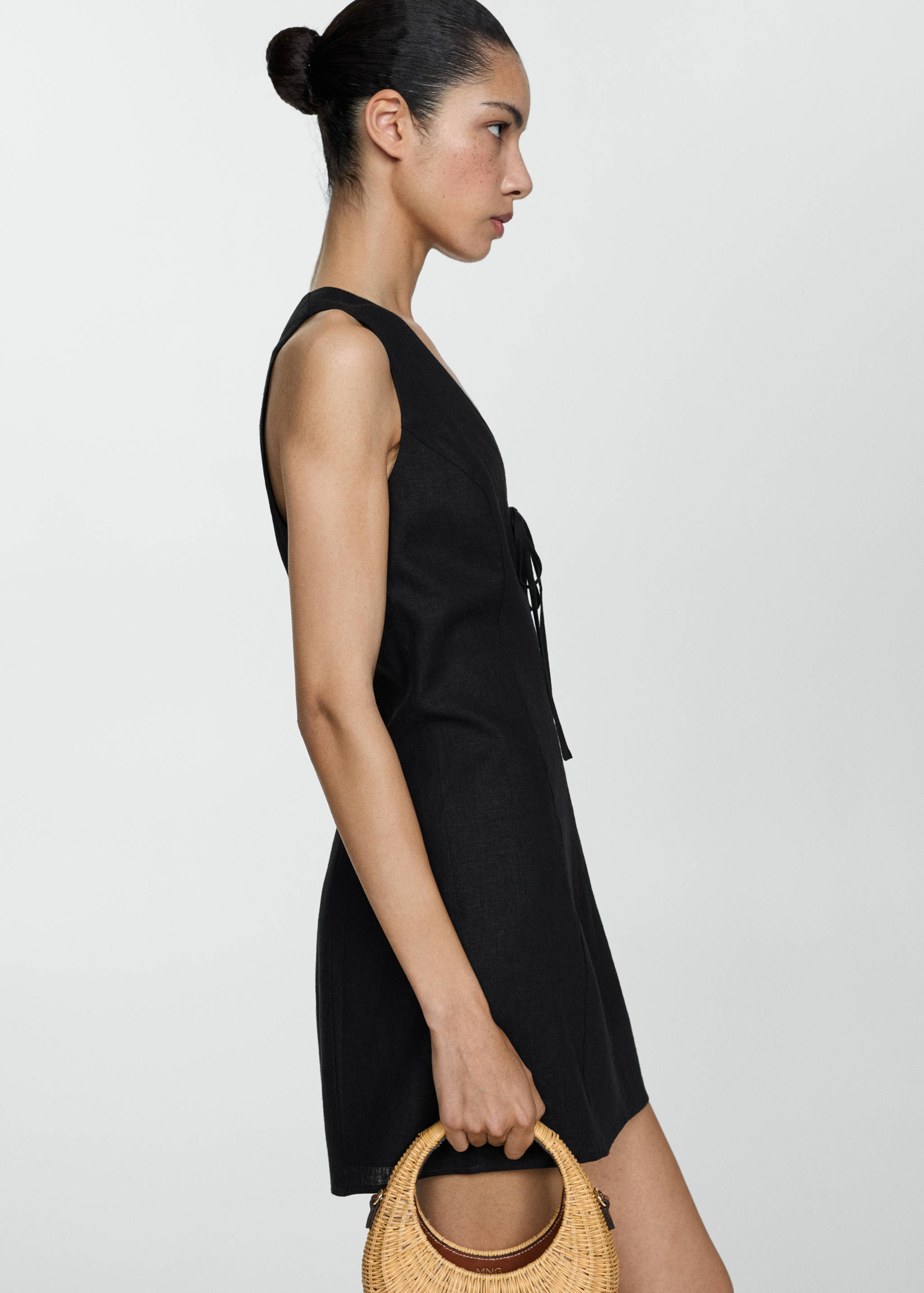 Sukienka krótka len - Plan średni