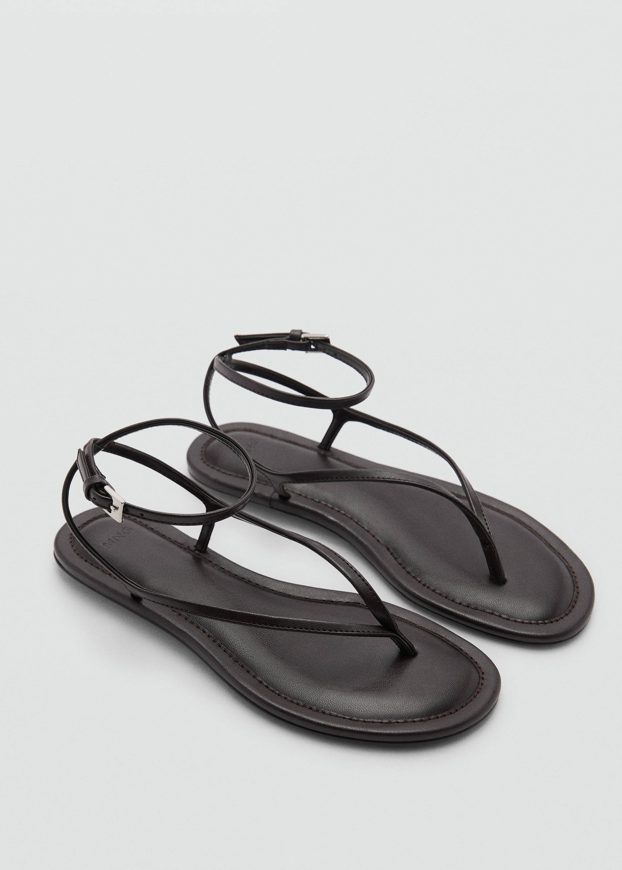 Buckle strap sandals - Medium plane