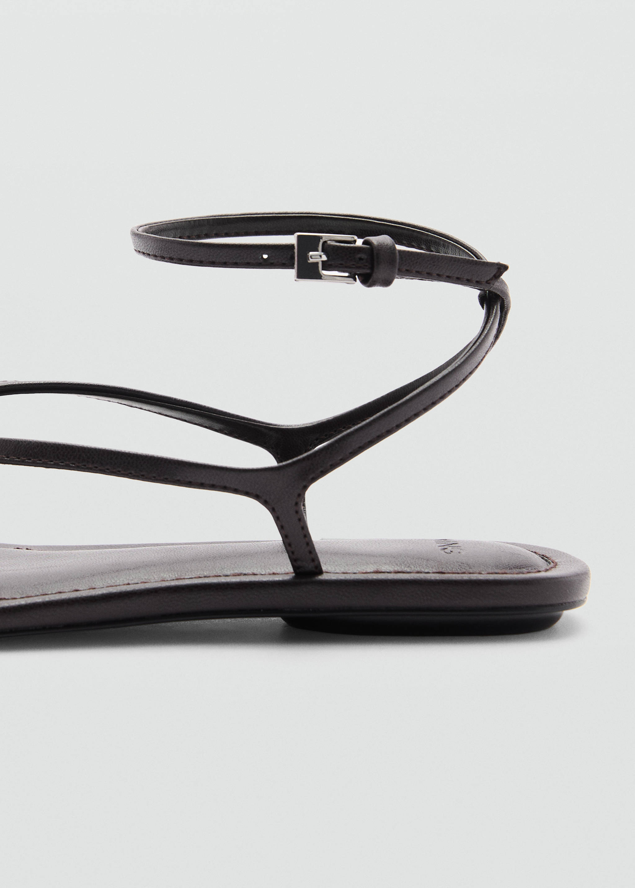 Buckle strap sandals - Details of the article 1