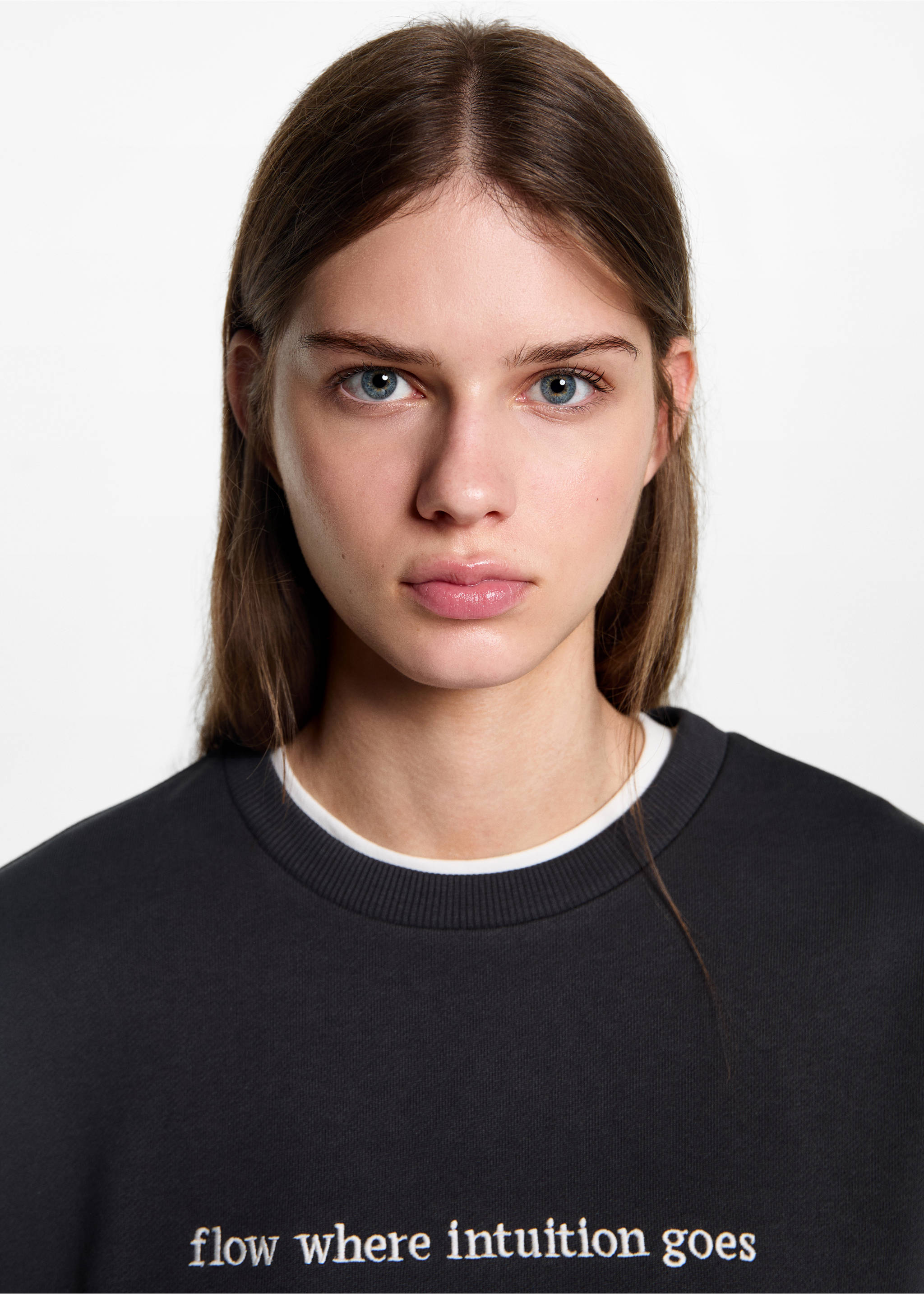 Sweat-shirt coton détails brodés - Détail de l'article 1, Gris anthracite. Ref: 77042935-00.