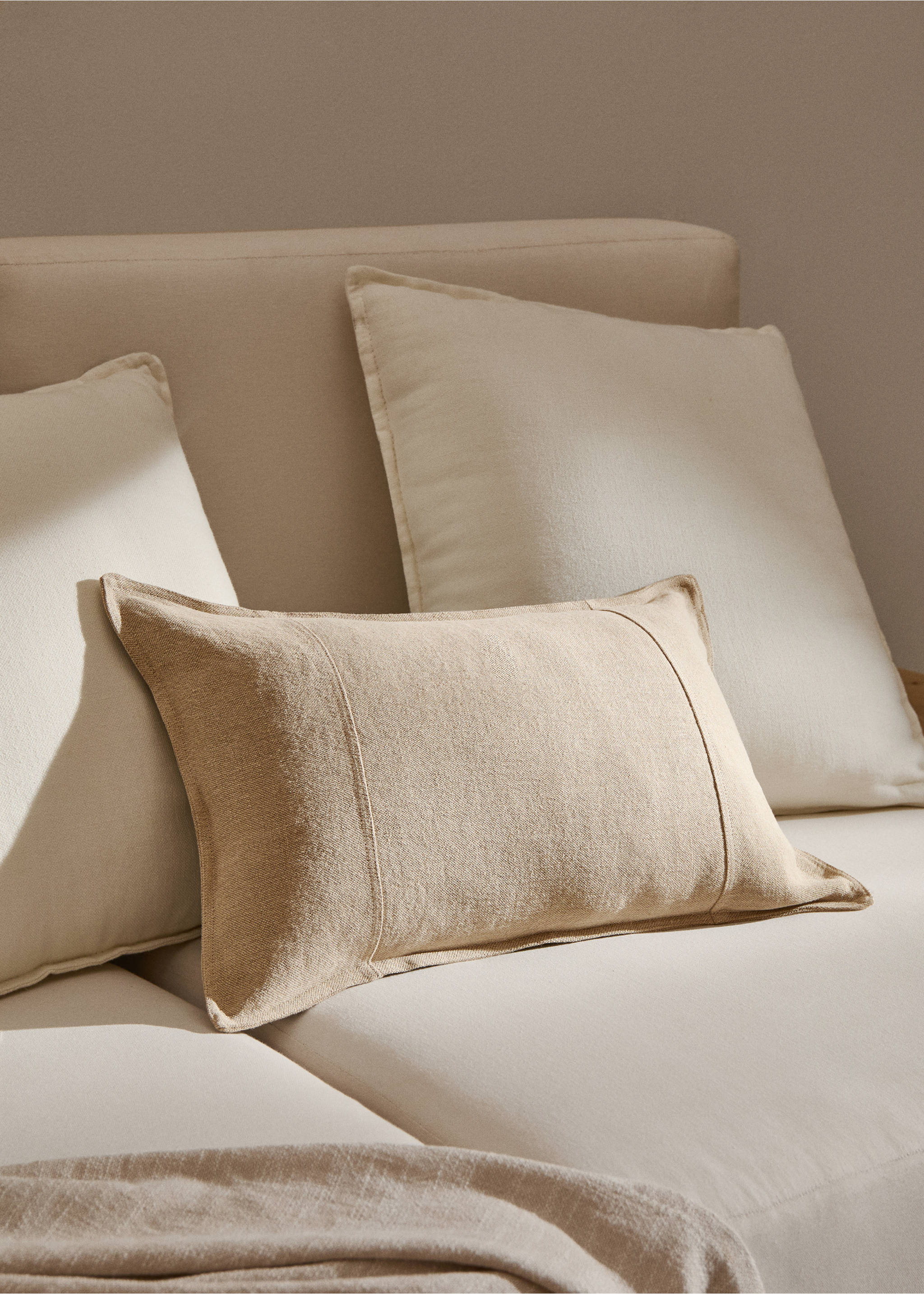 Housse coussin coutures lin 40x60 cm - Plan général, Beige. Ref: 77043285-00.