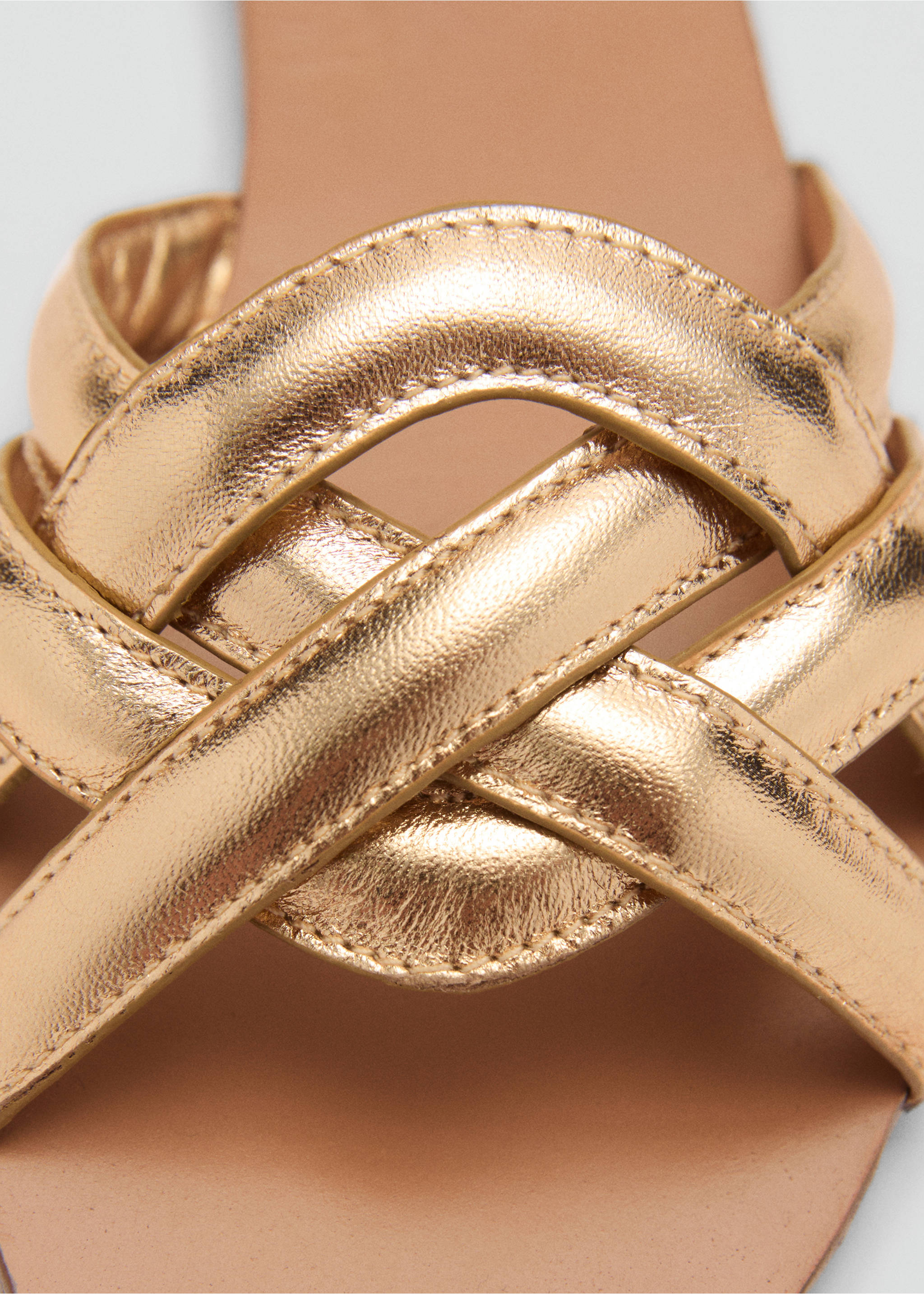 Leren sandalen met bandjes - Detail van het artikel 2, Goud. Ref: 77043672-00.