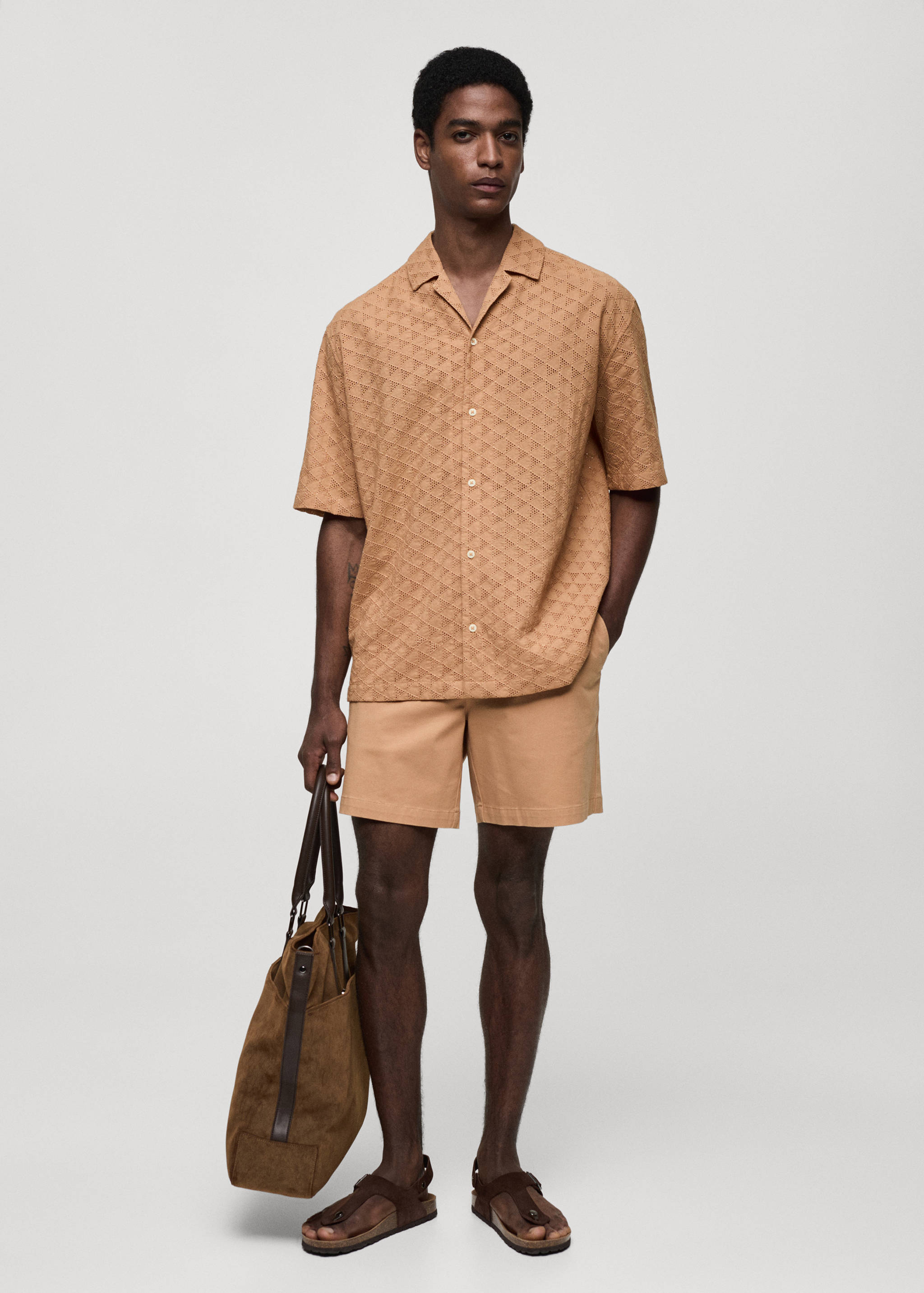 Camisa 100% algodón bordada - Plano general