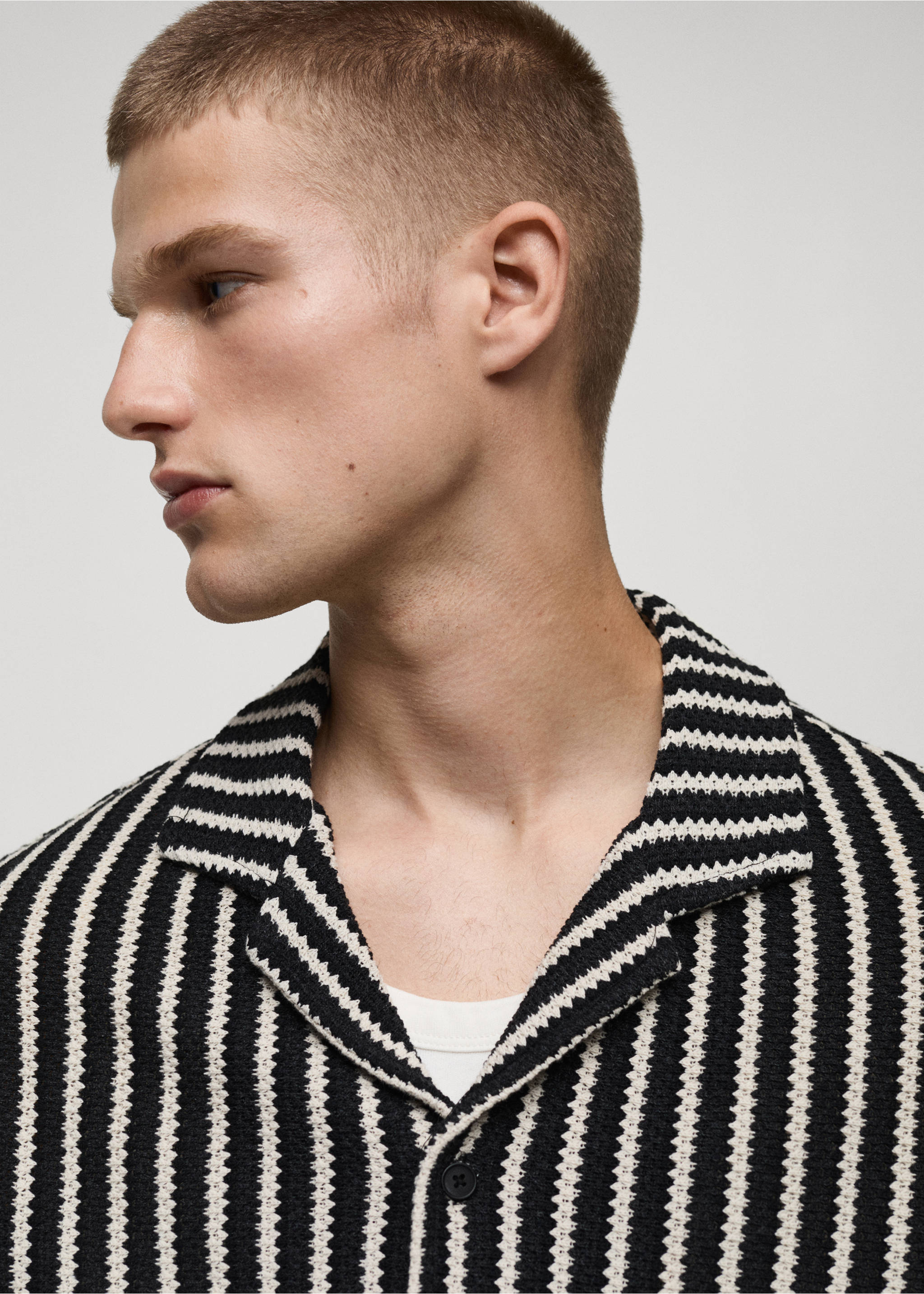 Crochet knitted shirt - Details of the article 1, Dark Navy. Ref: 77043675-00.