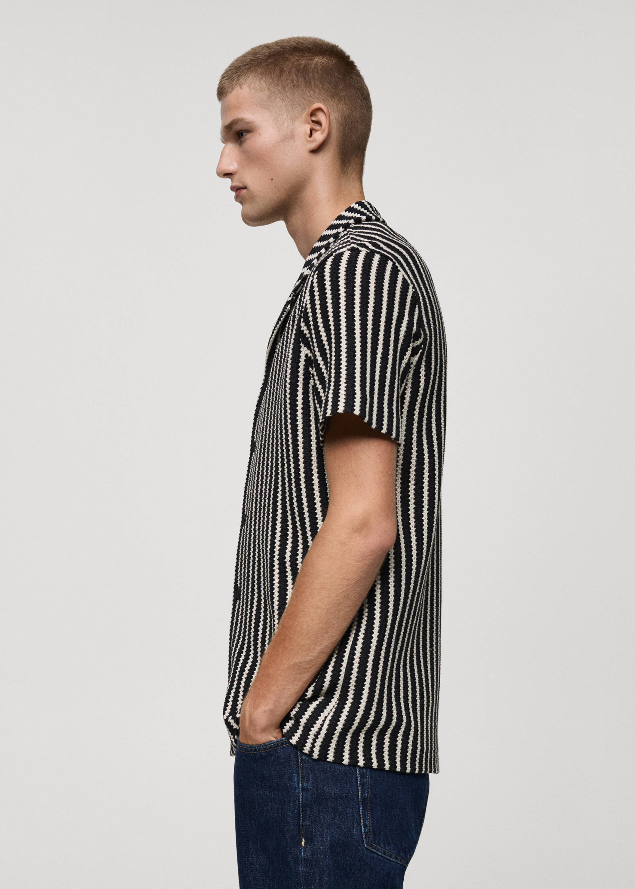 Strickhemd im Häkel-Style - Detail des Artikels 2