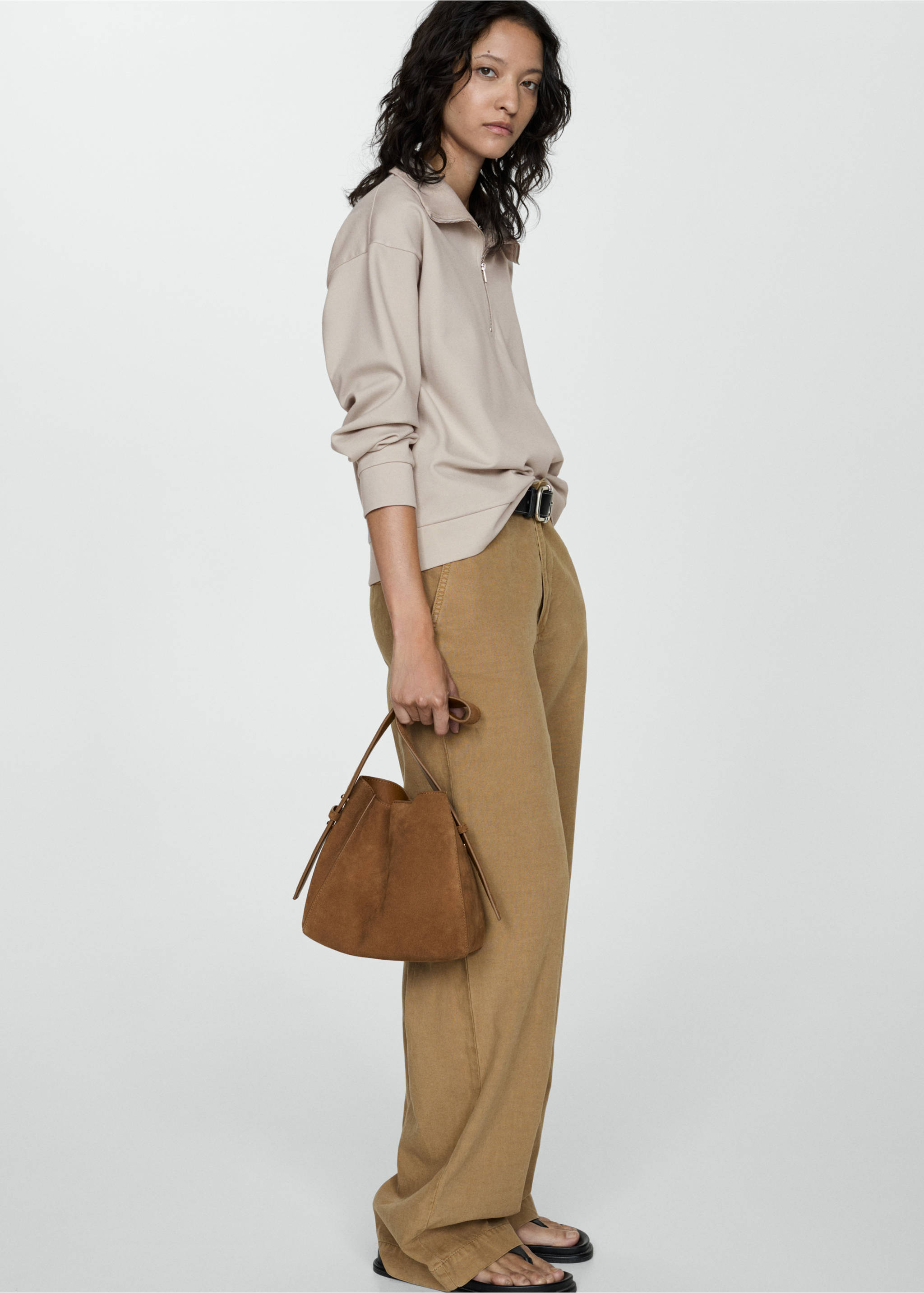 Perkins-neck sweater with zip - Details of the article 2, Light/Pastel Grey. Ref: 77044022-00.