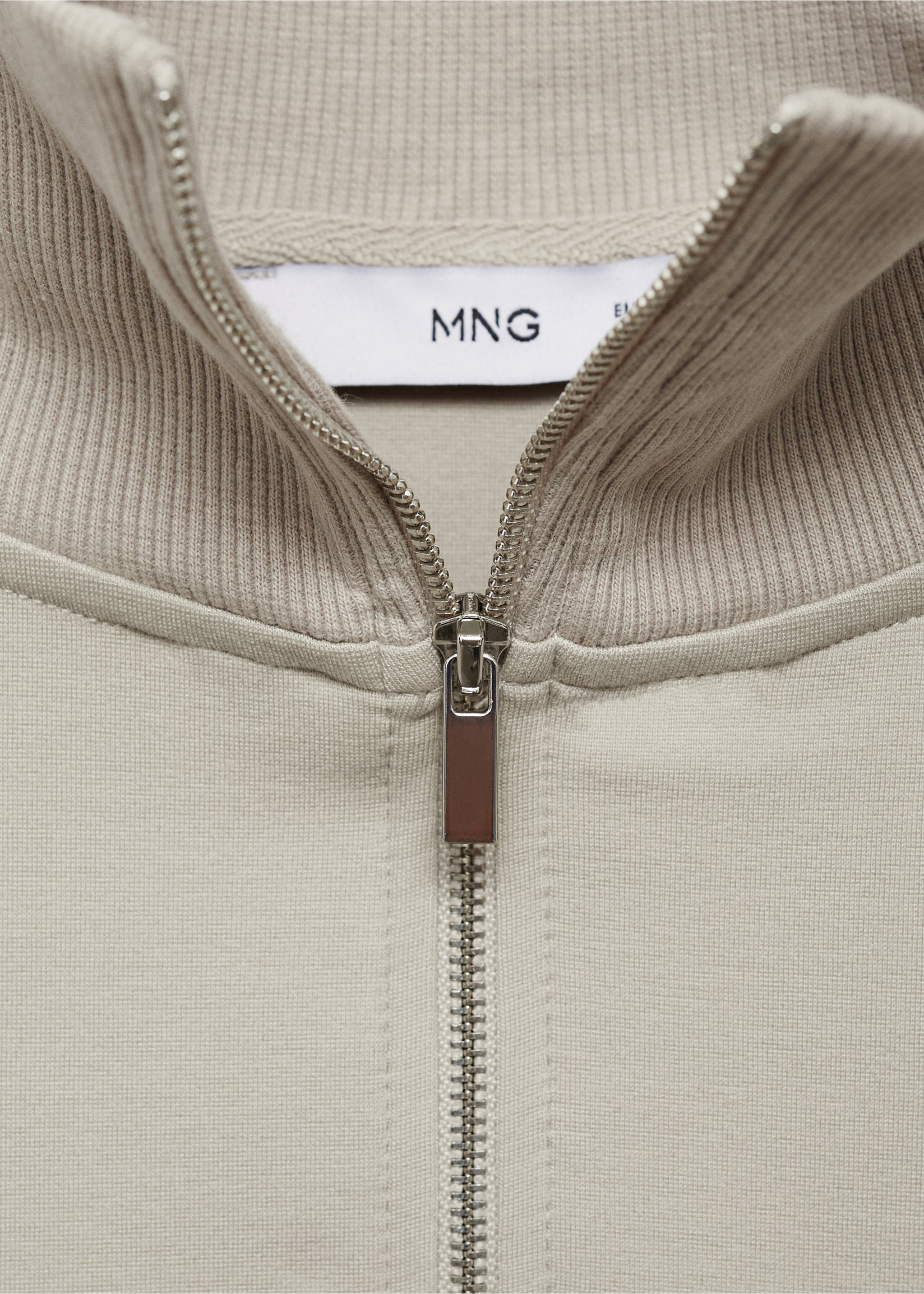 Perkins-neck sweater with zip - Details of the article 8, Light/Pastel Grey. Ref: 77044022-00.